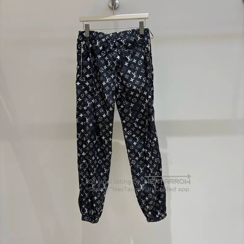 Louis Vuitton Louis Vuitton Black and White Full Print Jogging Pants Size US 36 / EU 52 - 2 Thumbnail