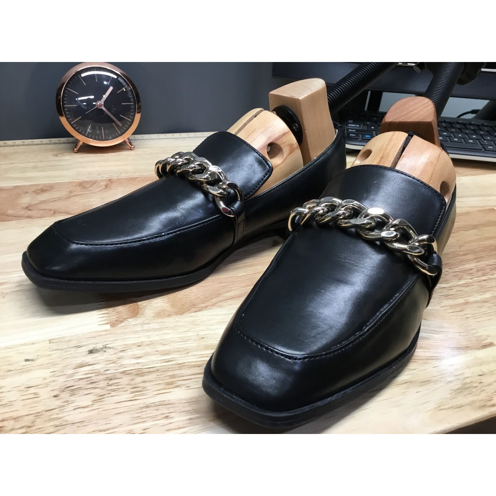 Nine West Nine West Black Leather Chain Slip-On Loafers Womens 7 Size US 7 / IT 37 - 4 Thumbnail