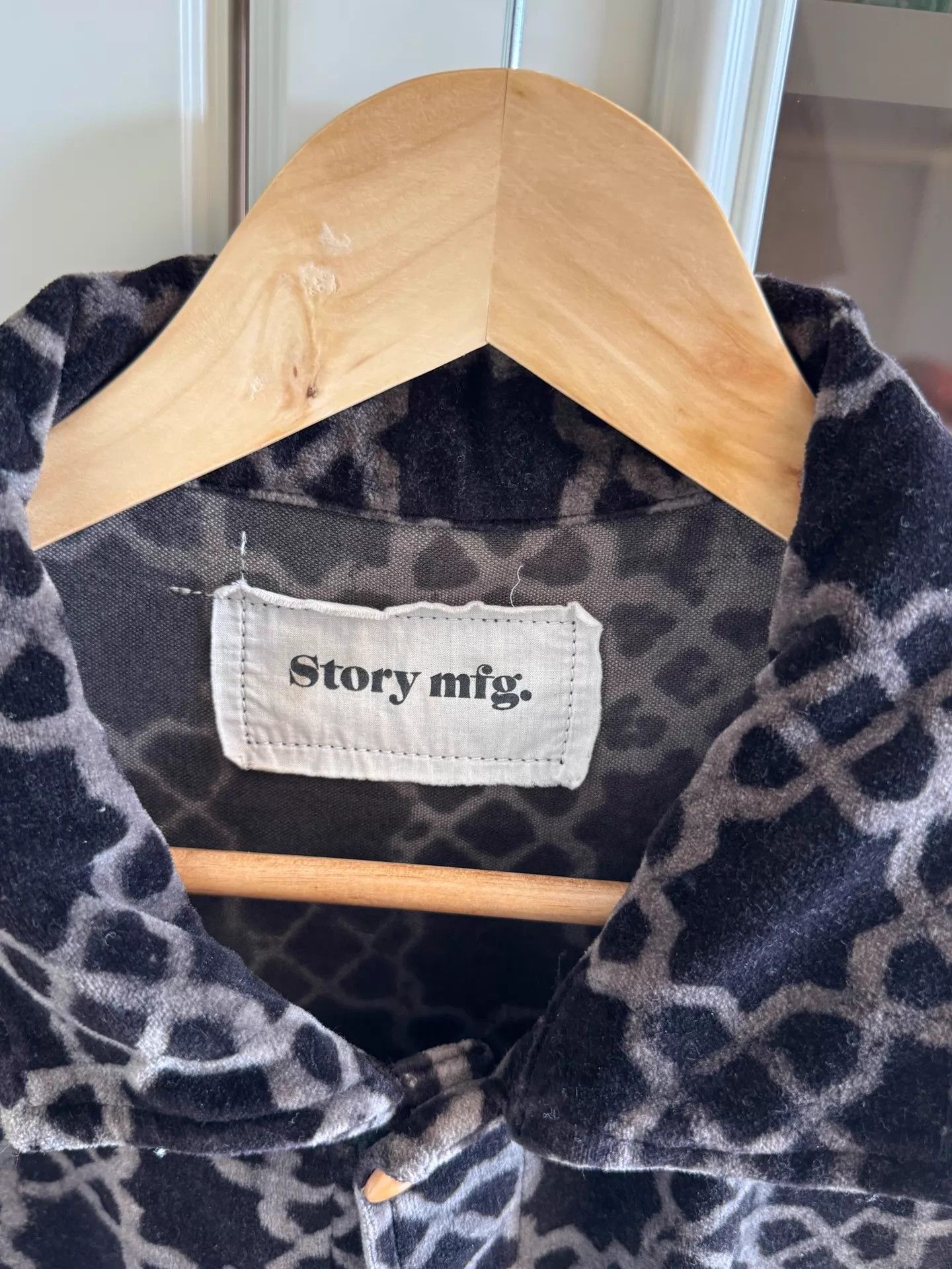 Story Mfg. Story Mfg velvet embroidered jacket L mint Size US L / EU 52-54 / 3 - 2 Thumbnail