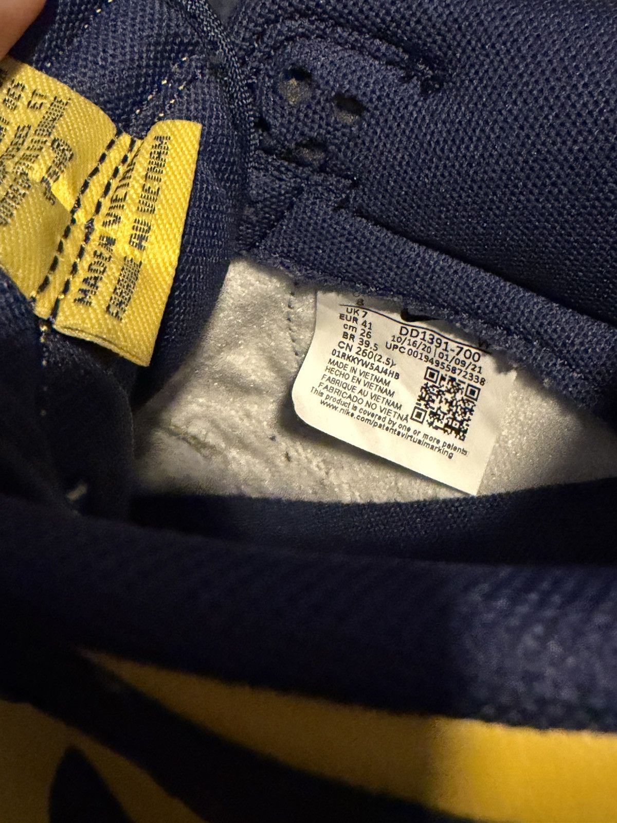 Nike Nike Michigan dunks men’s size 8 Size US 8 / EU 41 - 5 Thumbnail