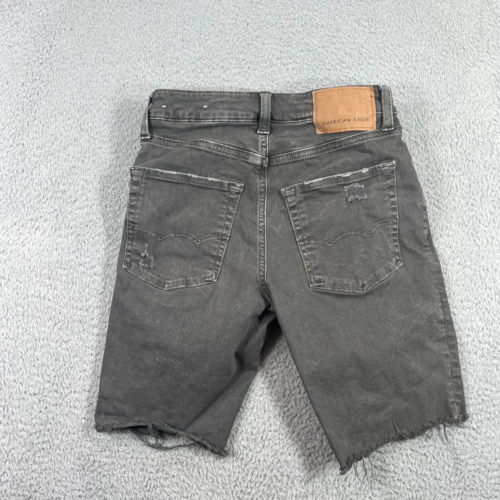 American Eagle Outfitters VINTAGE American Eagle Outfitters Bermuda Shorts Denim Mens Size 26 Green Distressed Flat Front Casual 90s? Size US 26 / EU 42 - 7 Thumbnail