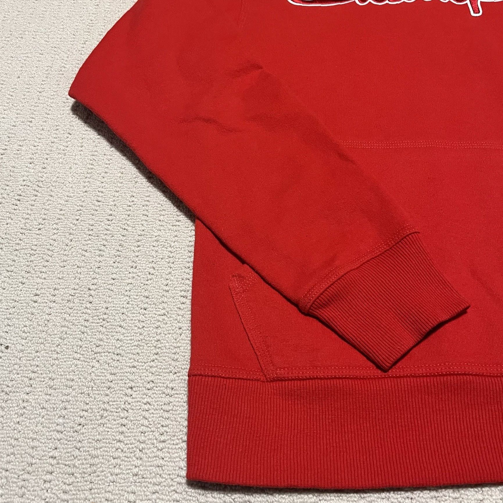 Champion Champion Hoodie Mens Small Red Embroidered Logo Pullover Sweatshirt Vintage Knit Cotton Polyester Heavyweight Hooded Pockets Classic Sports Logo Mens Size US S / EU 44-46 / 1 - 4 Thumbnail