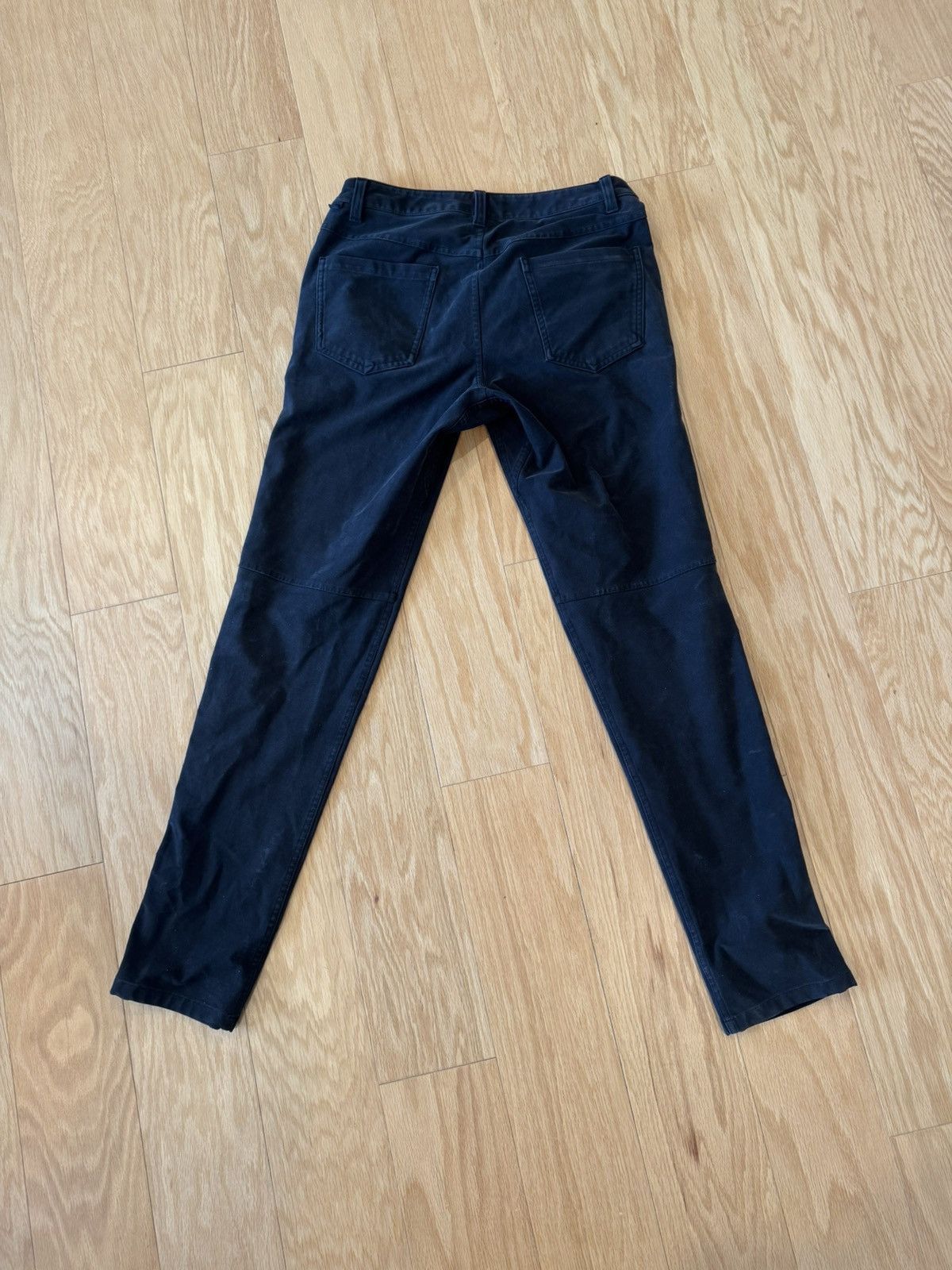 Lululemon Lululemon ABC Utilitech Pants Black Tapered 30x31 Size US 29 - 2 Thumbnail