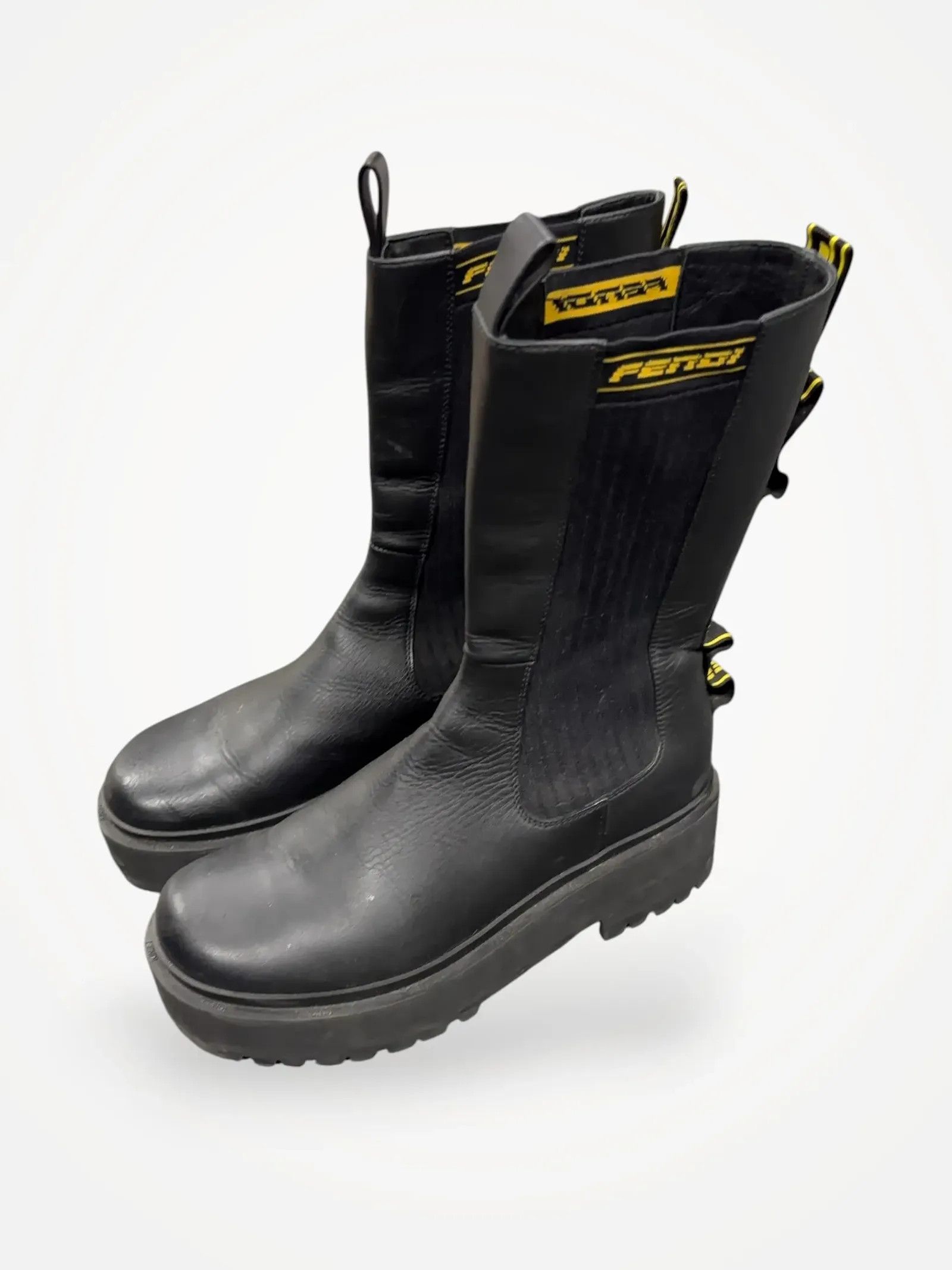 Fendi Fendi Boots Size US 7 / IT 37 - 1 Thumbnail
