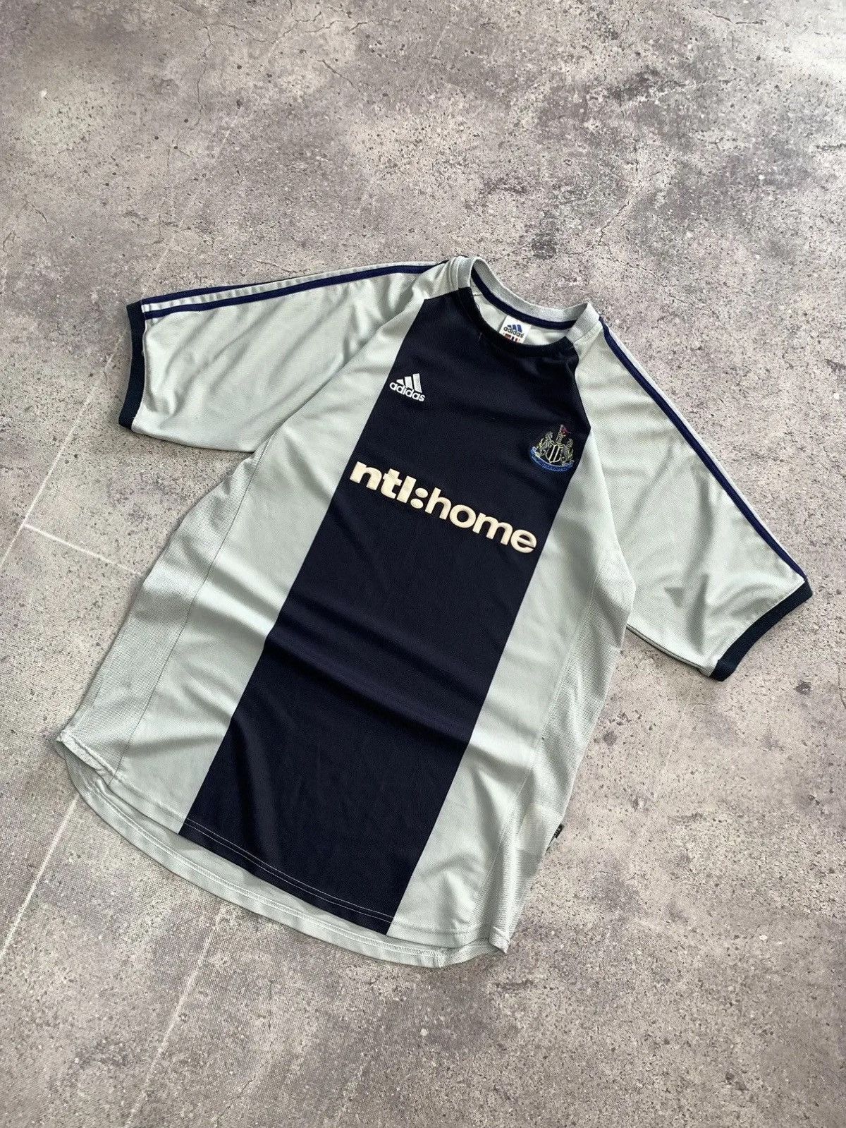 Vintage Vintage NEWCASTLE UNITED 2002/2003 SOCCER FOOTBALL JERSEY Size US XL / EU 56 / 4 - 2 Thumbnail