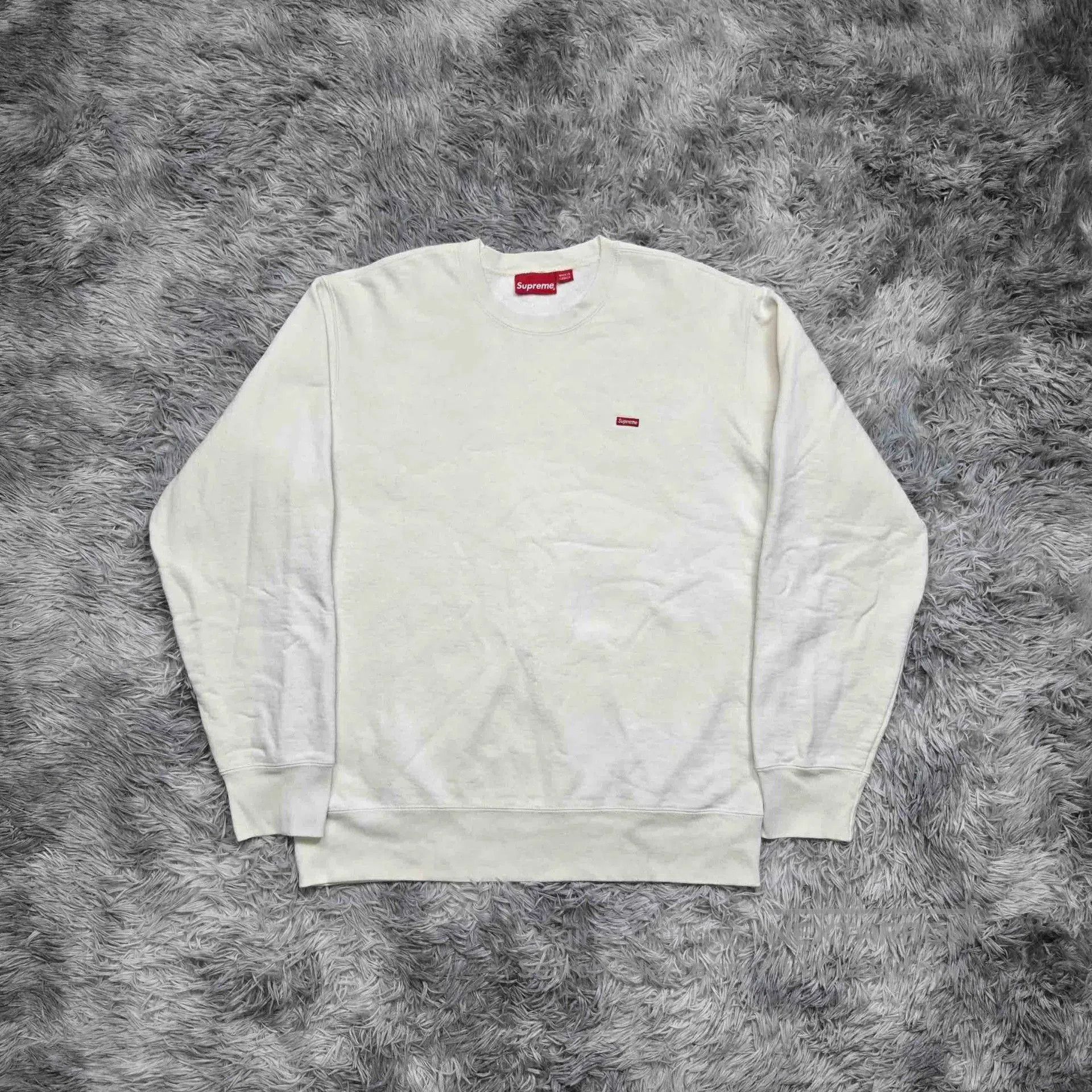 Supreme supreme fw19 small box crewneck sweatshirt. Size US L / EU 52-54 / 3 - 1 Thumbnail