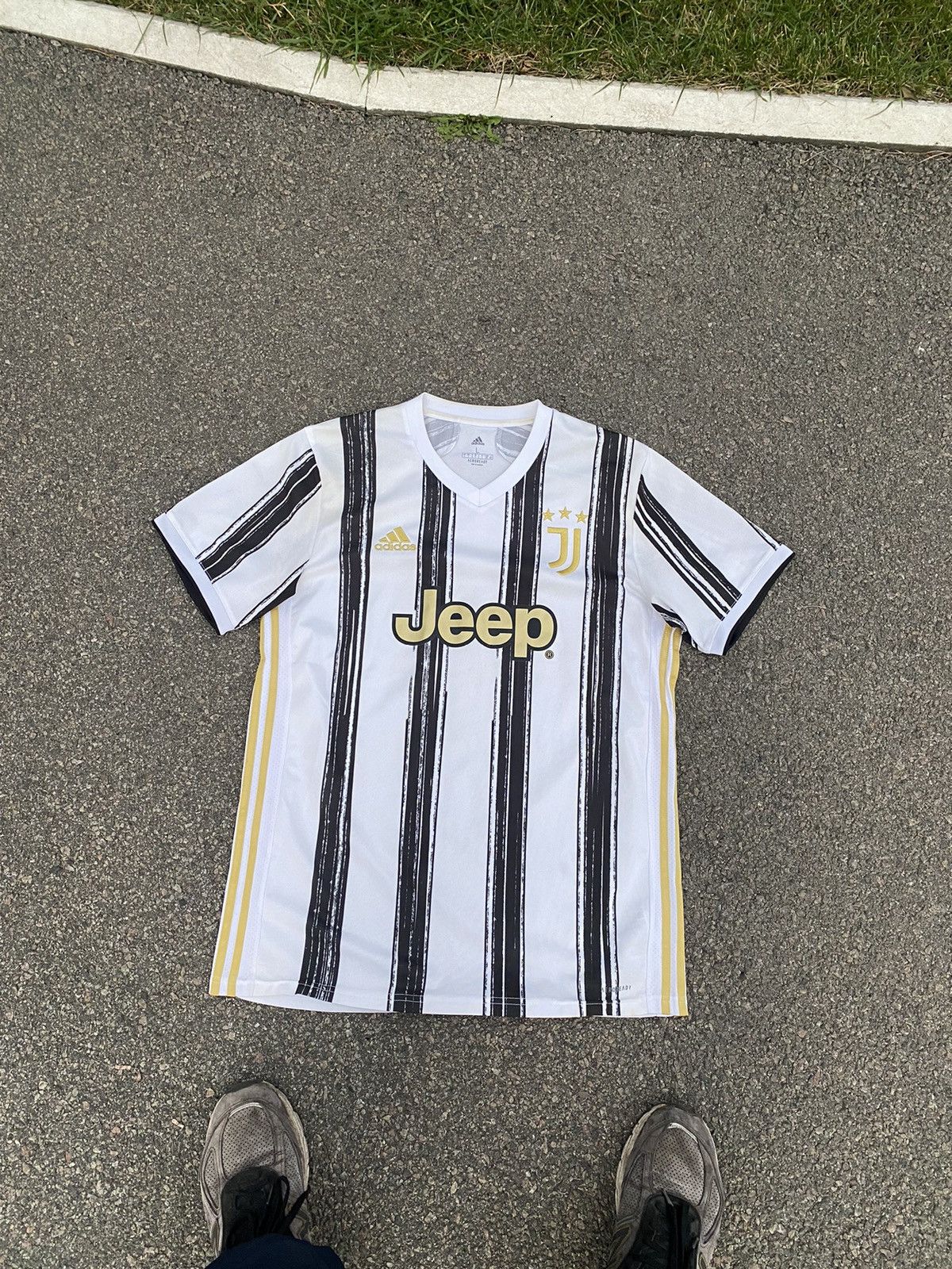 Adidas Juventus 2020-2021 Home Football Soccer Jersey Size US L / EU 52-54 / 3 - 2 Thumbnail