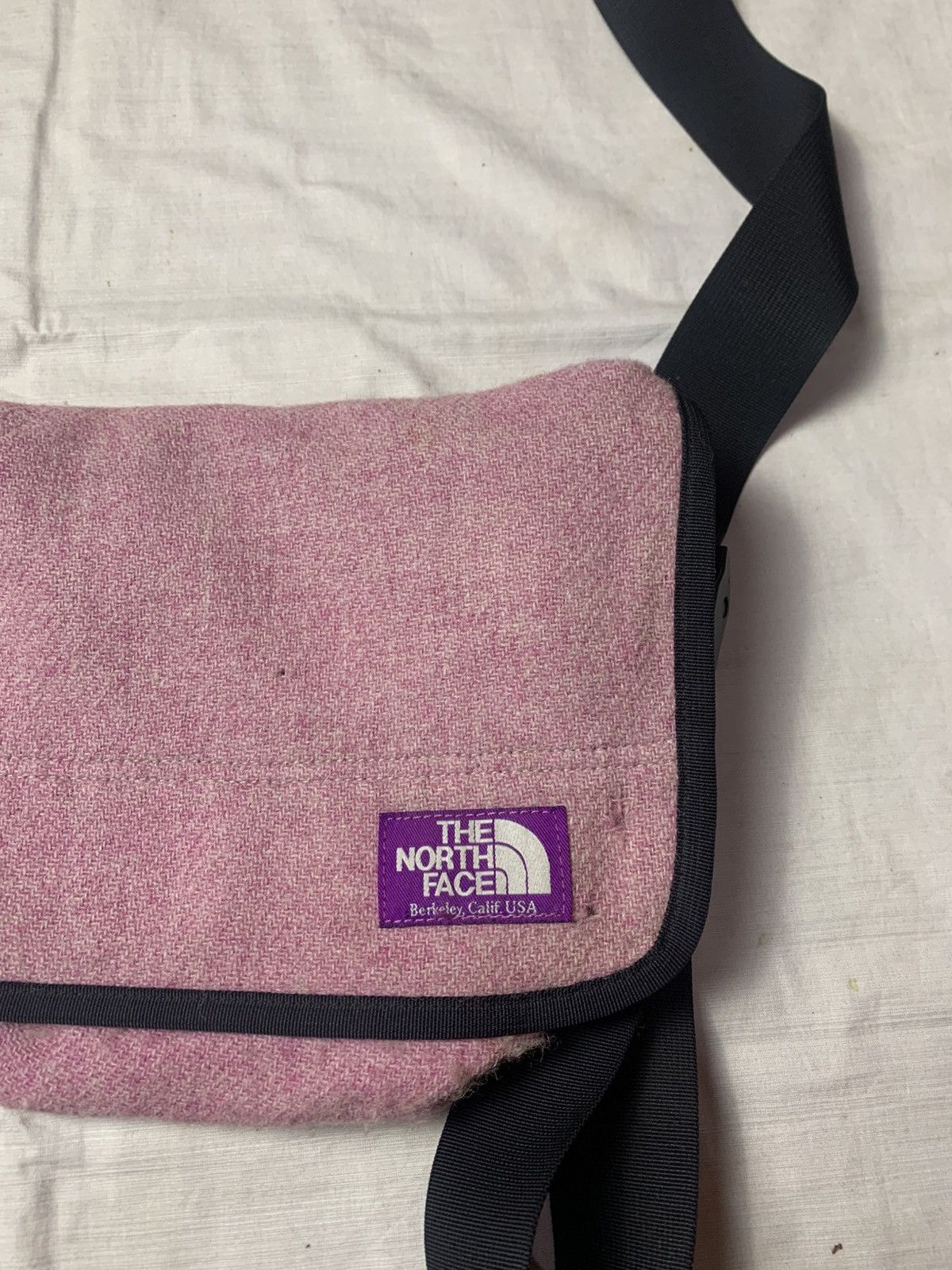 Japanese Brand The North Face Harris Tweed Slingbag Size ONE SIZE - 2 Thumbnail