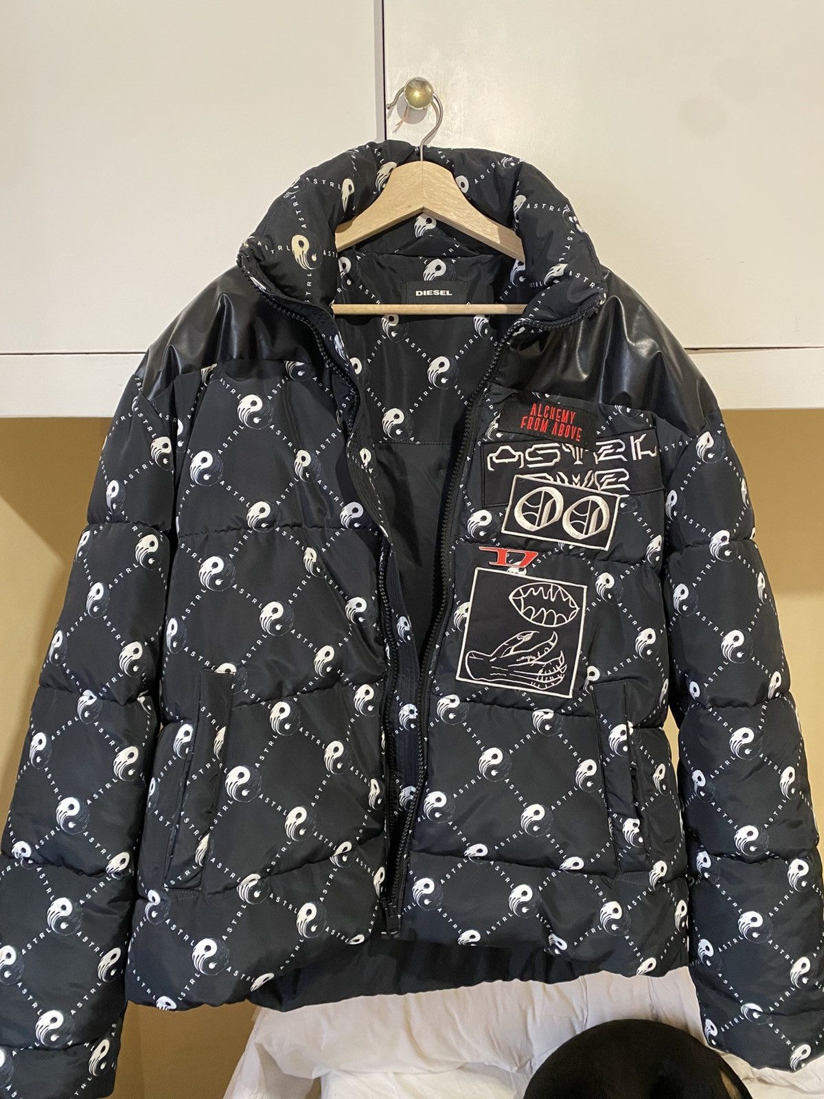 Diesel Diesel Yin Yang Puffer Jacket Size US XL / EU 56 / 4 - 2 Thumbnail