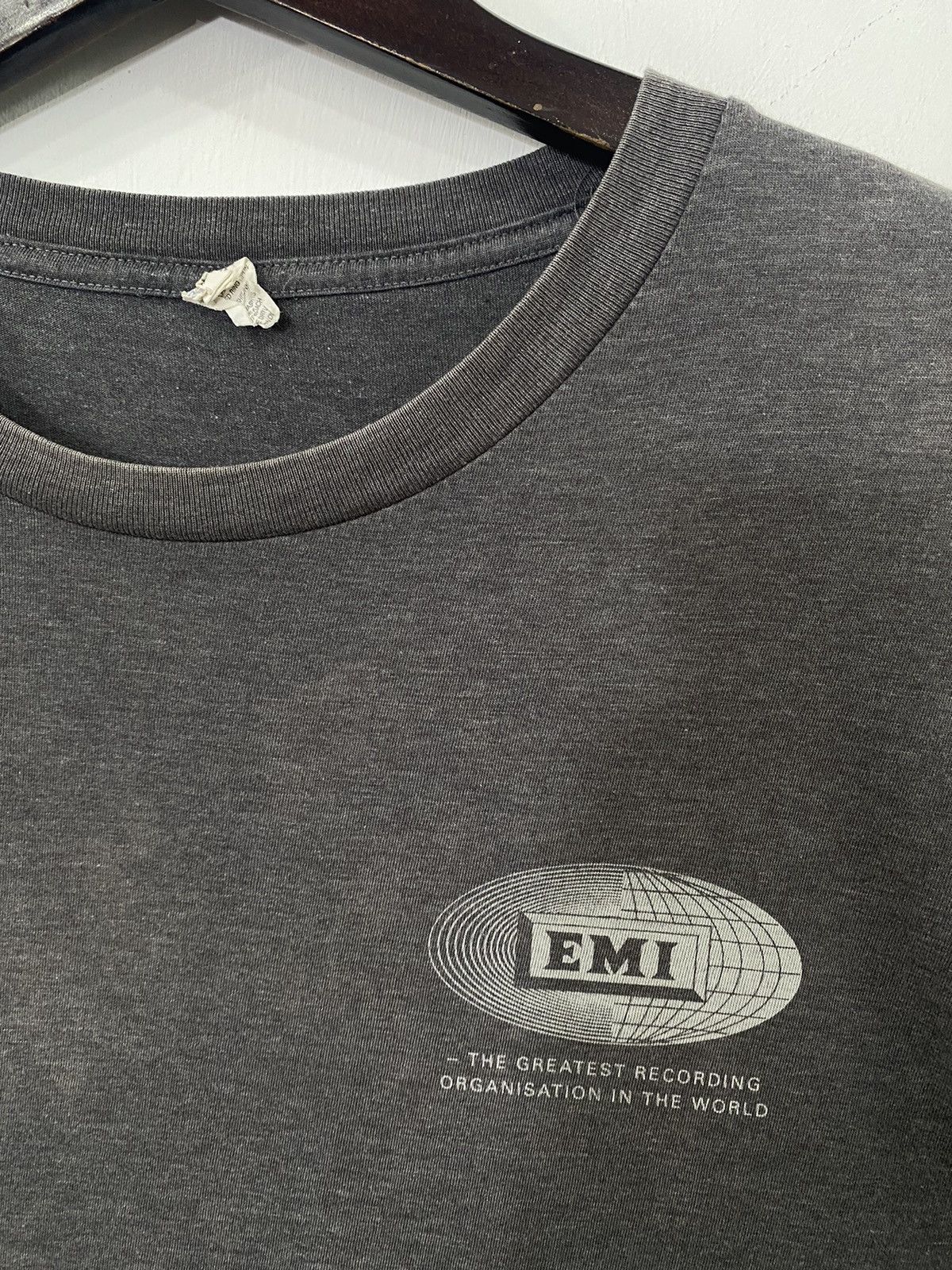 Band Tees 💥VINTAGE EMI records label / radiohead bowie RHCP shirt Size US L / EU 52-54 / 3 - 6 Thumbnail
