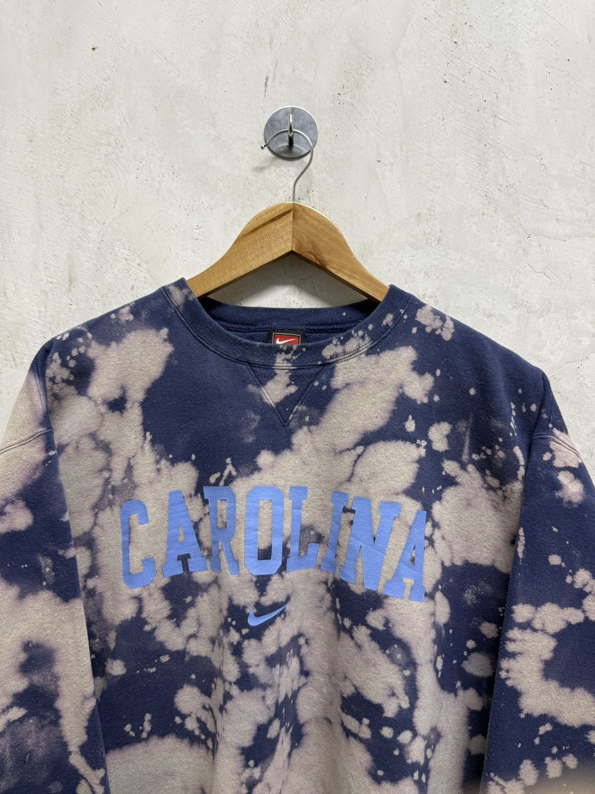 Nike 2000s Nike Centre Carolina Crewneck Size US M / EU 48-50 / 2 - 2 Thumbnail
