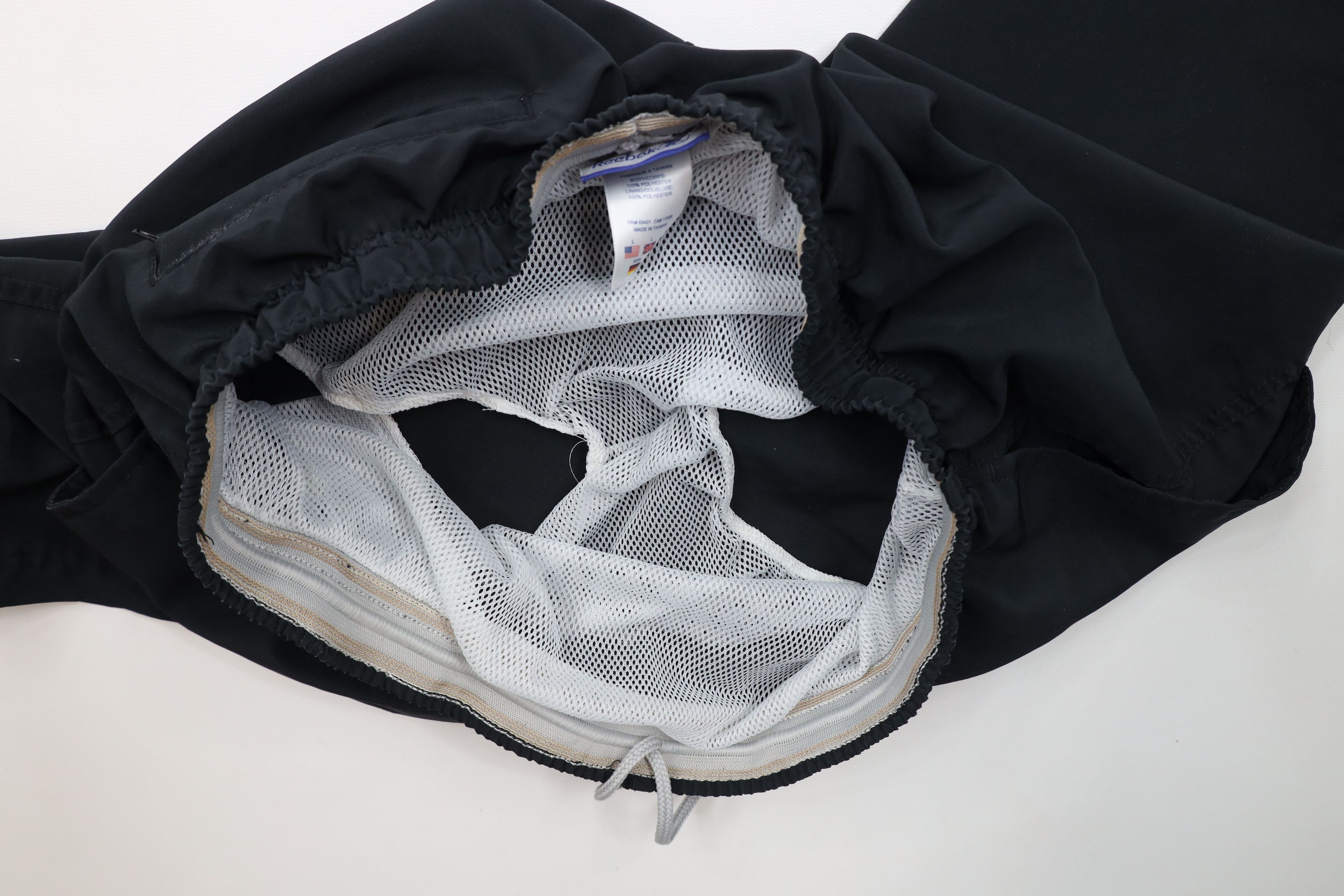 Reebok × Vintage Vintage 90s Reebok Logo Above Knee Lined Shorts Black Size US 34 / EU 50 - 10 Thumbnail