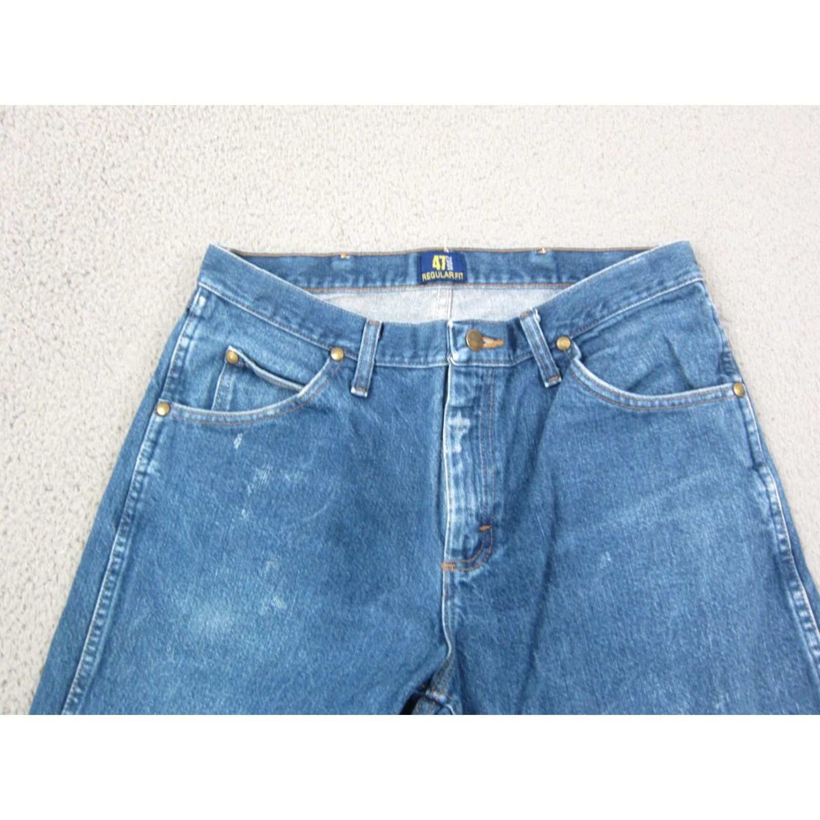 Wrangler VINTAGE Wrangler Jeans Mens 33x32 Blue Cowboy Straight Regular Fit 47MWZPW 5-Pocket Denim Cotton Zip Accessory Logo Zipper 90s Cowboy Theme Size US 33 - 6 Thumbnail