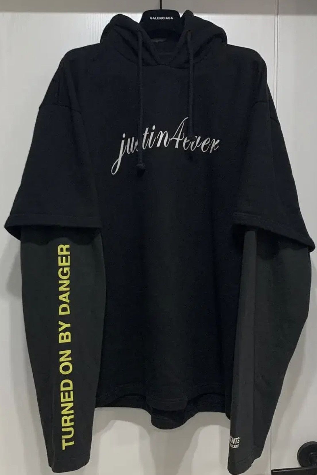 Vetements Vetements Justin Forever Gun Club Layered Sleeve Hood Size US L / EU 52-54 / 3 - 2 Thumbnail