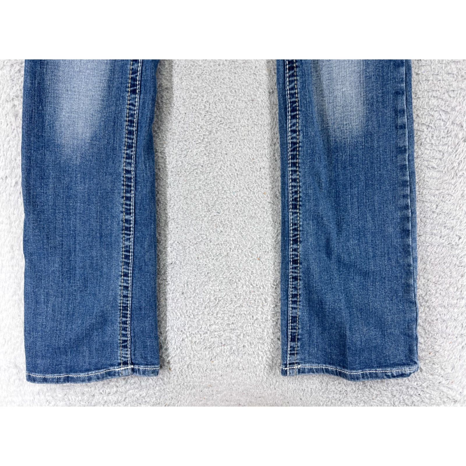 Vintage Maurices Women's Bootcut Jeans Medium Wash Blue Denim Embroidered Rhinestone Stretch Cotton Size M Size 32" / US 10 / IT 46 - 2 Thumbnail