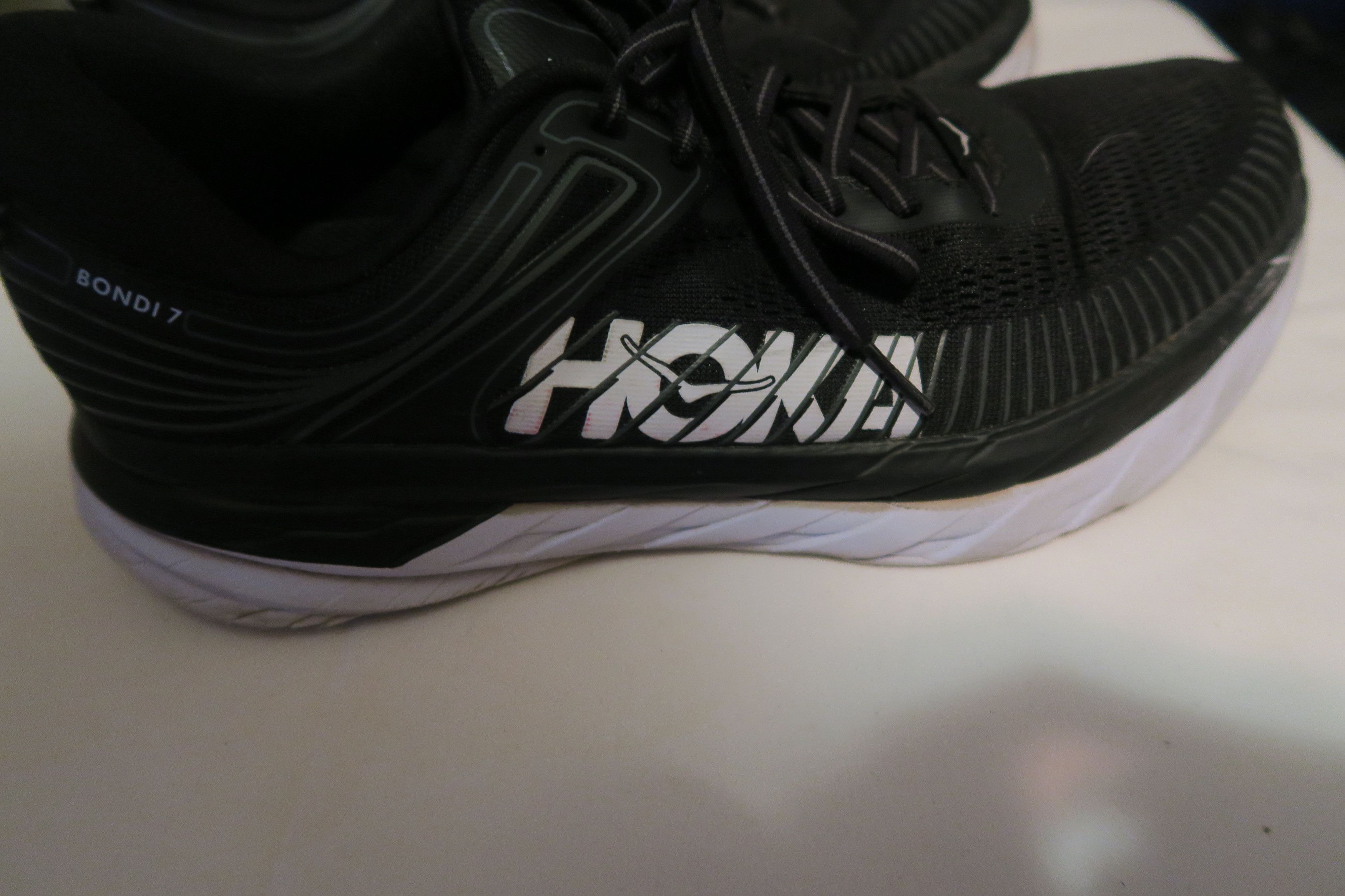 Hoka Hoka One One Mens Bondi 7 Running Shoes Black White Size US 10 / EU 43 - 3 Thumbnail