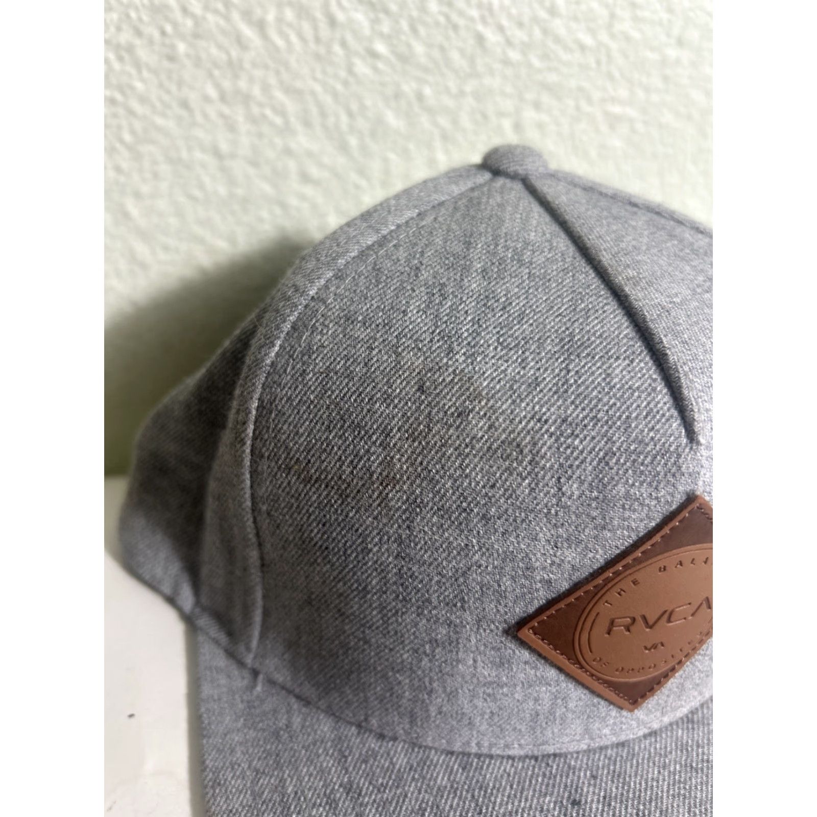 RVCA VINTAGE RVCA VA Patch Twill Snap Back Hat Cap Smoke Grey Adjustable Snapback Men Size ONE SIZE - 3 Thumbnail