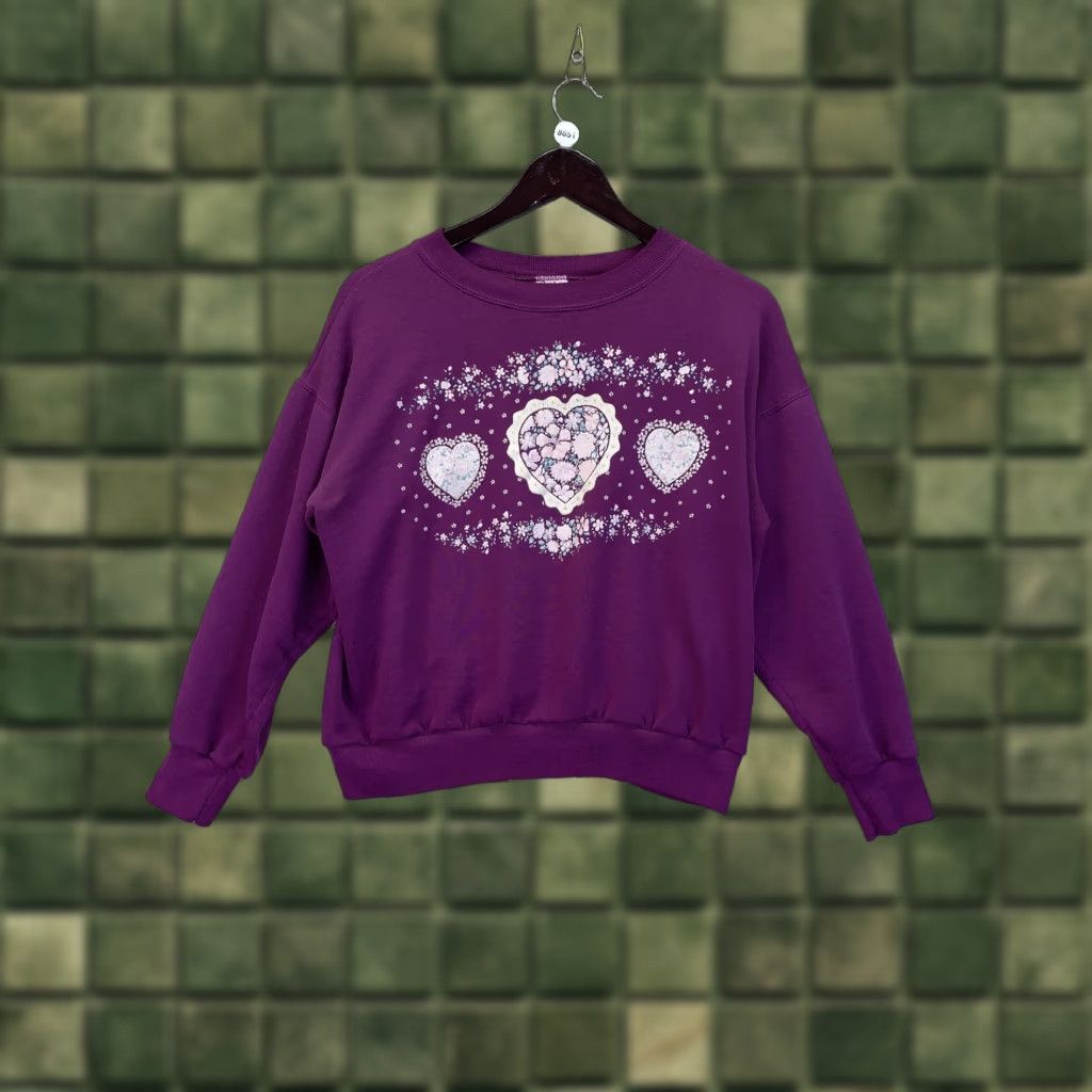 Vintage VINTAGE Gopher Sport Womens Purple Heart Graphic Sweatshirt Womens MP-8651 Size M / US 6-8 / IT 42-44 - 1 Thumbnail