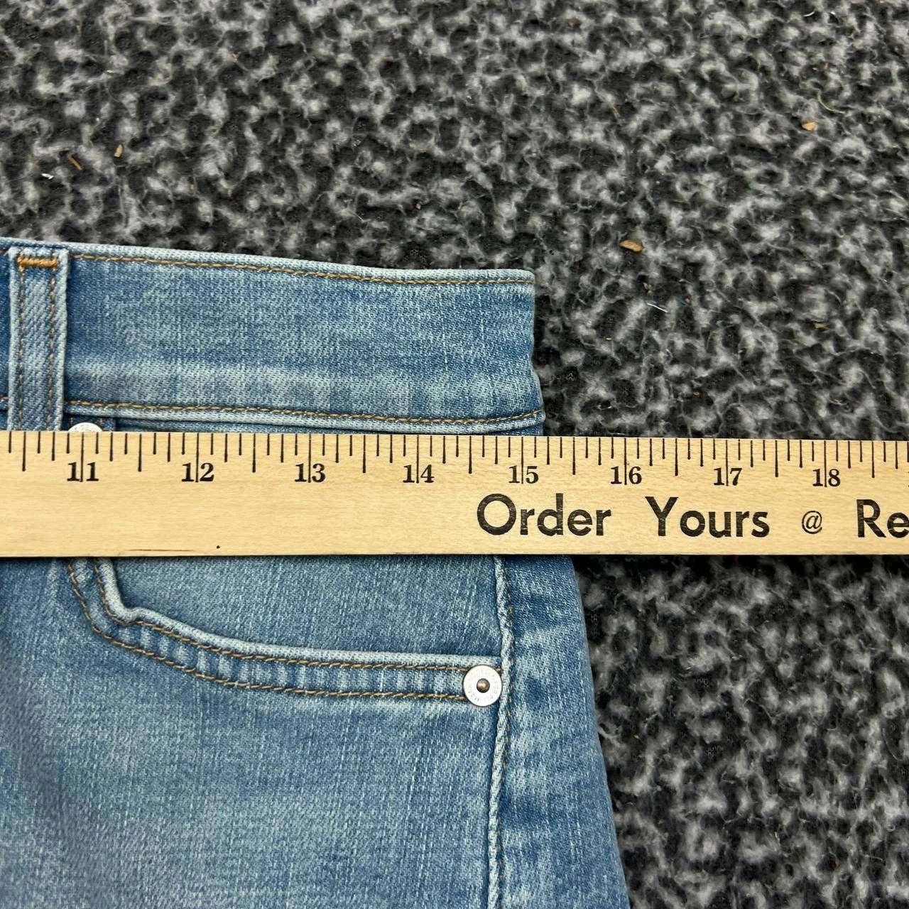 7 For All Mankind 7 For All Mankind Jeans Shorts Women 27 Denim Faded Pockets Size 27" / US 4 / IT 40 - 5 Thumbnail