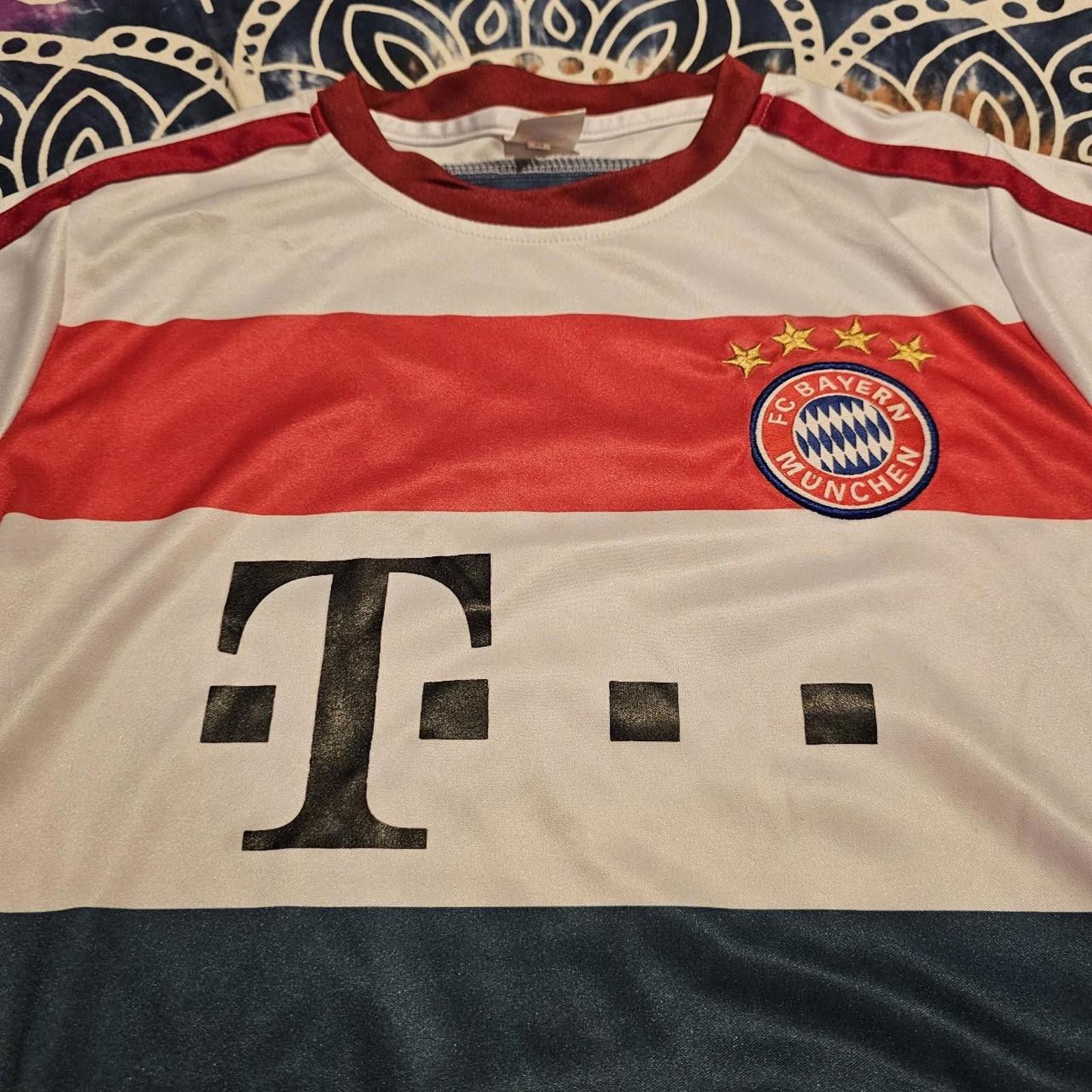 Designer FC Bayren Munchen T-Mobile Soccer Jersey Size US S / EU 44-46 / 1 - 2 Thumbnail