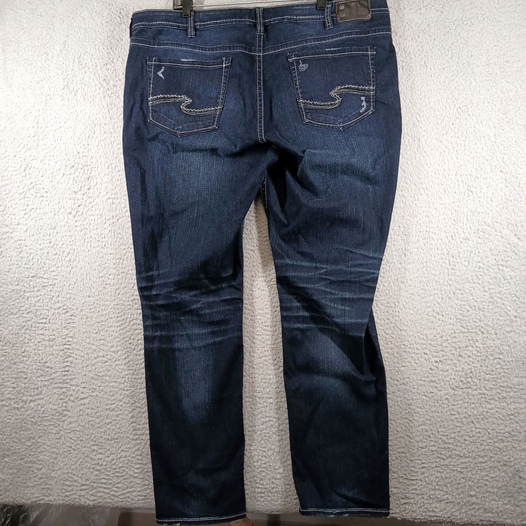 Silver Jeans Co. Silver Jeans Co. Boyfriend Jeans Dark Wash Denim Distressed Size W22/L29 Fluid Size 40" / US 18 - 3 Thumbnail