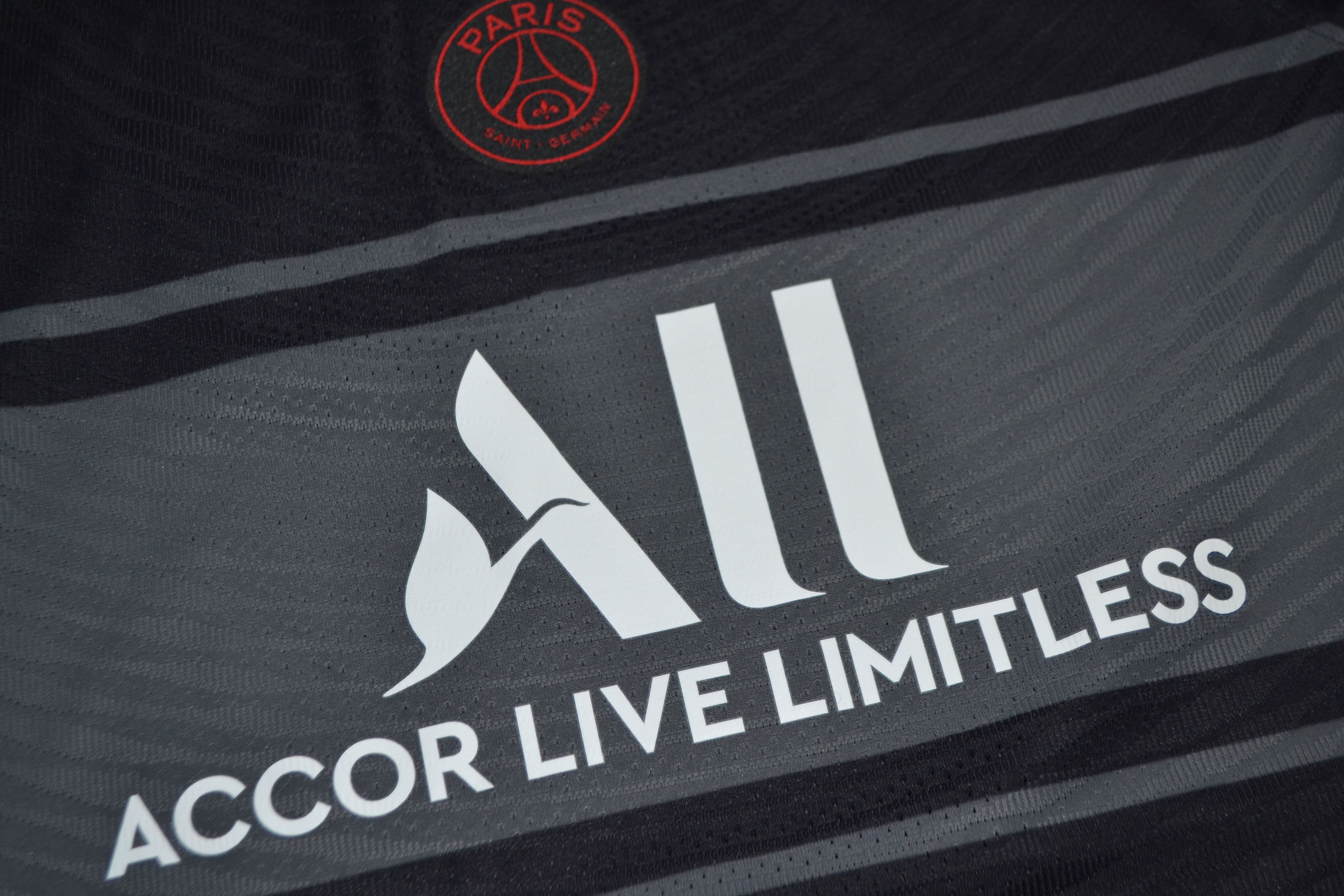 Nike PSG Third Shirt 2022 2023 Jersey Player Issue Maillot Size S / US 4 / IT 40 - 4 Thumbnail