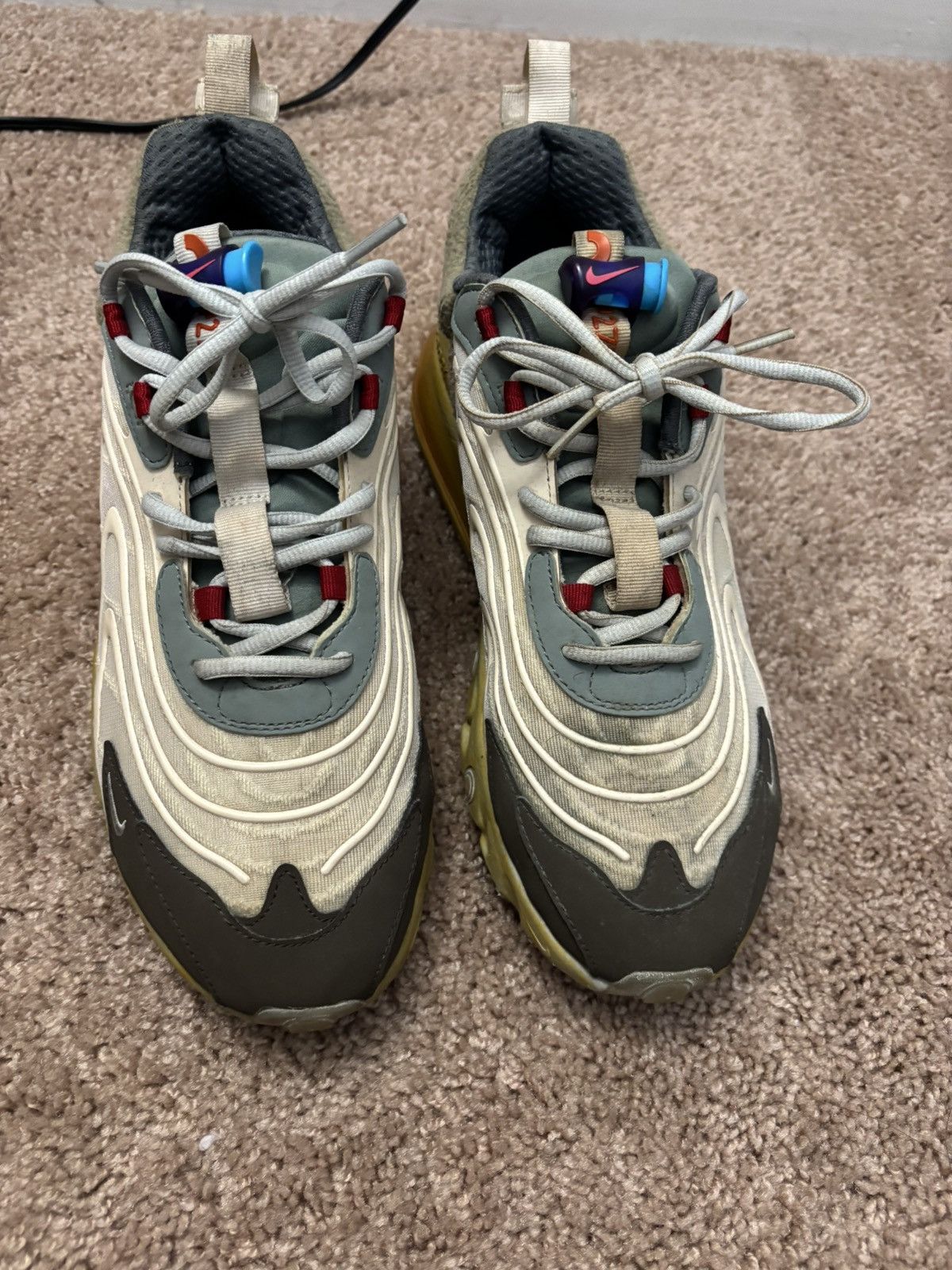 Nike × Travis Scott Nike Travis Scott Air Max 270 react Eng Size US 11 / EU 44 - 4 Thumbnail