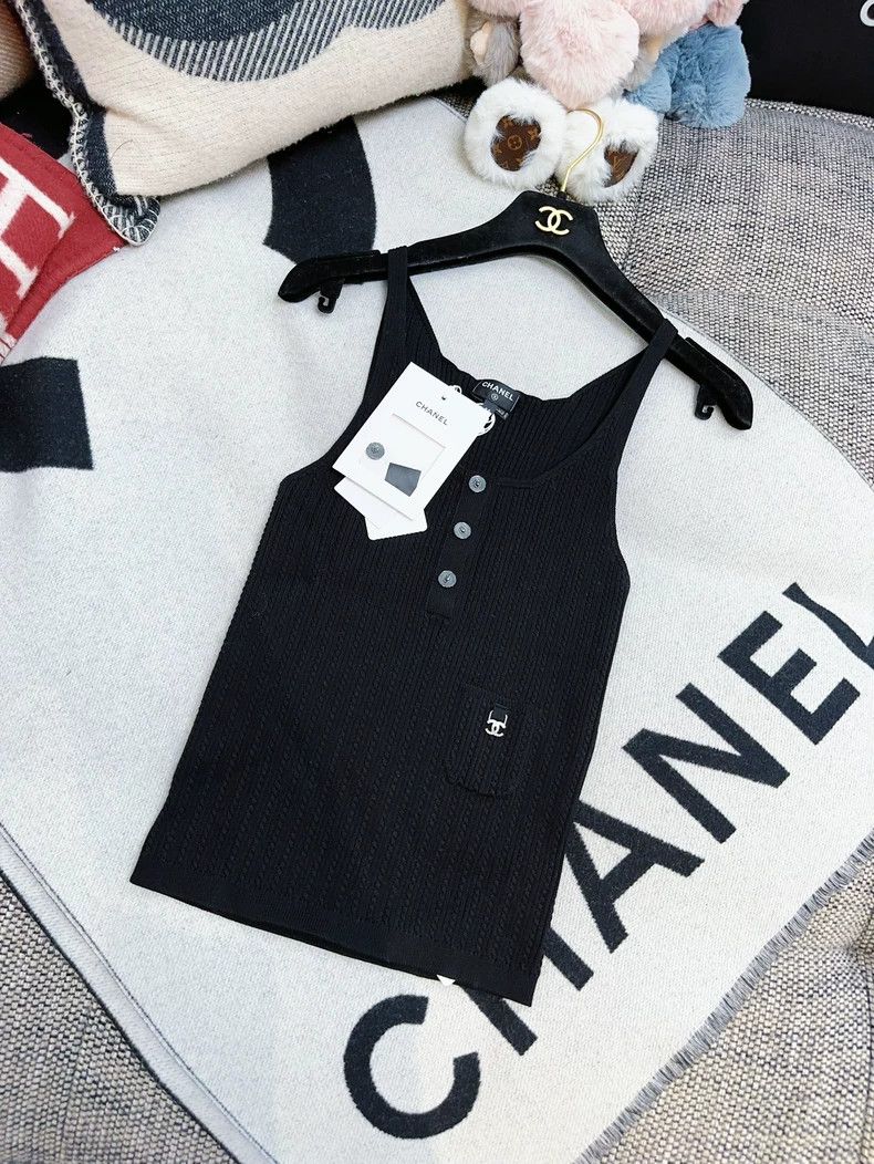Chanel Chanel 22P black lion buckle knitted suspender Size XS / US 0-2 / IT 36-38 - 1 Thumbnail