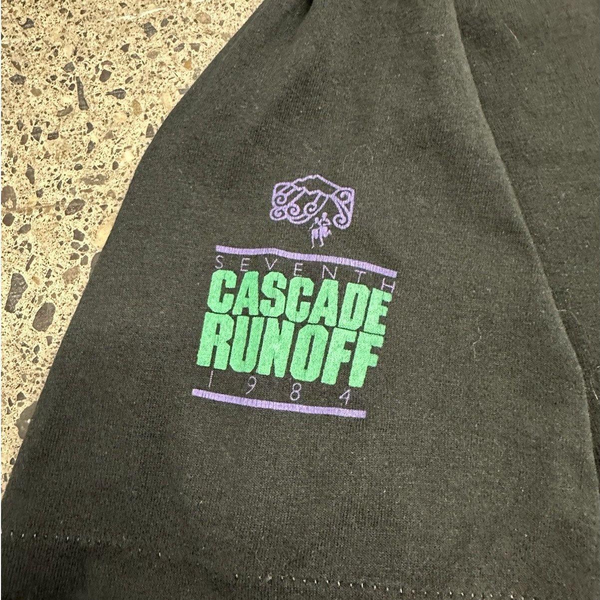 Nike × Vintage Vintage 80s Cascade Run Off T-Shirt Size Large Nike Swoosh Size US L / EU 52-54 / 3 - 3 Thumbnail