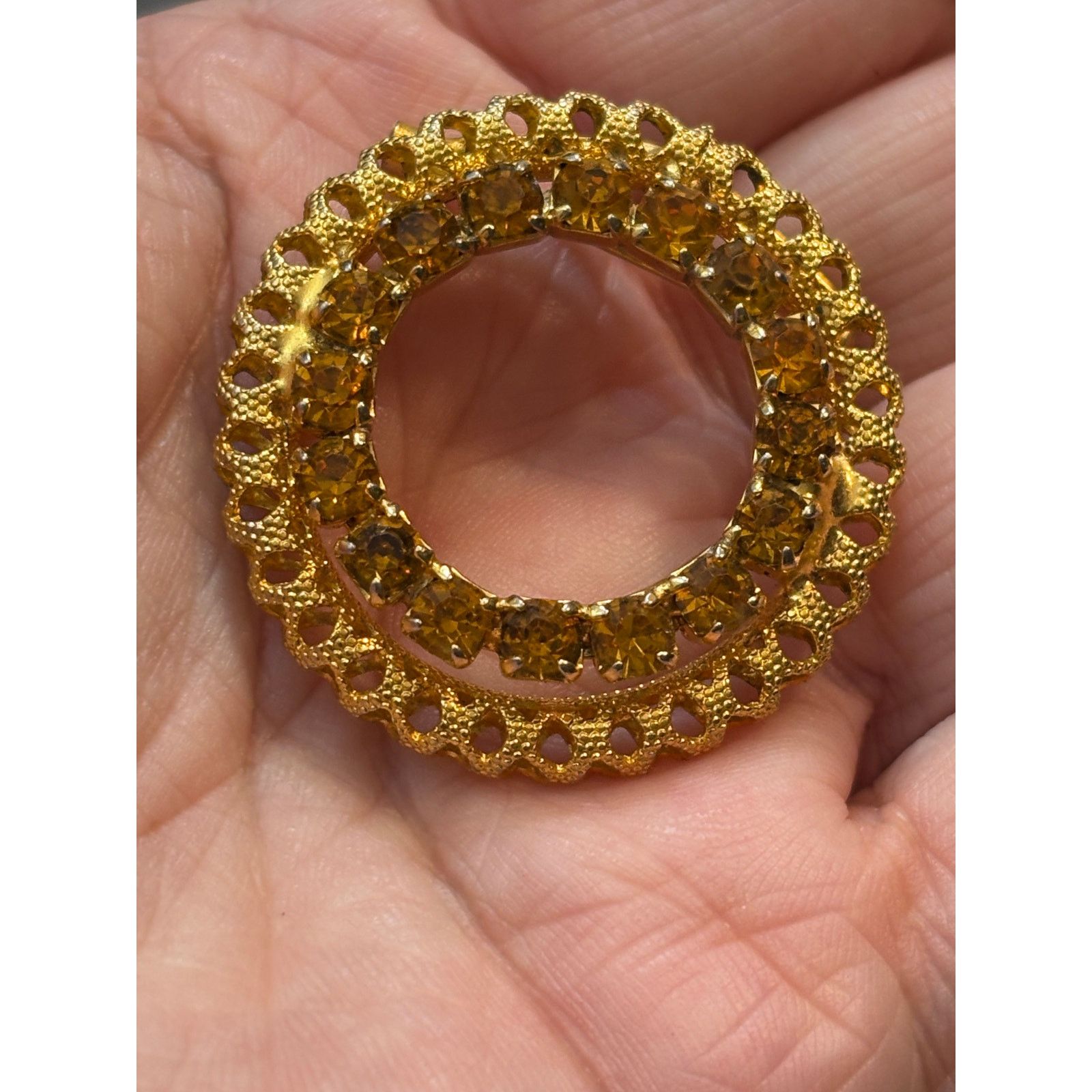 Other Vintage Unsigned Amber Rhinestone Circle Brooch 1.75" Size ONE SIZE - 2 Thumbnail