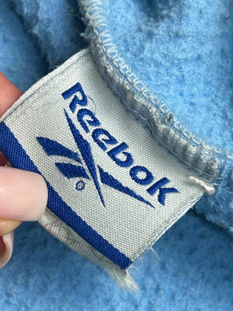 Reebok Vintage Reebok Aston Villa 1999 2000 Training Fleece Jacket Size US M / EU 48-50 / 2 - 18 Thumbnail