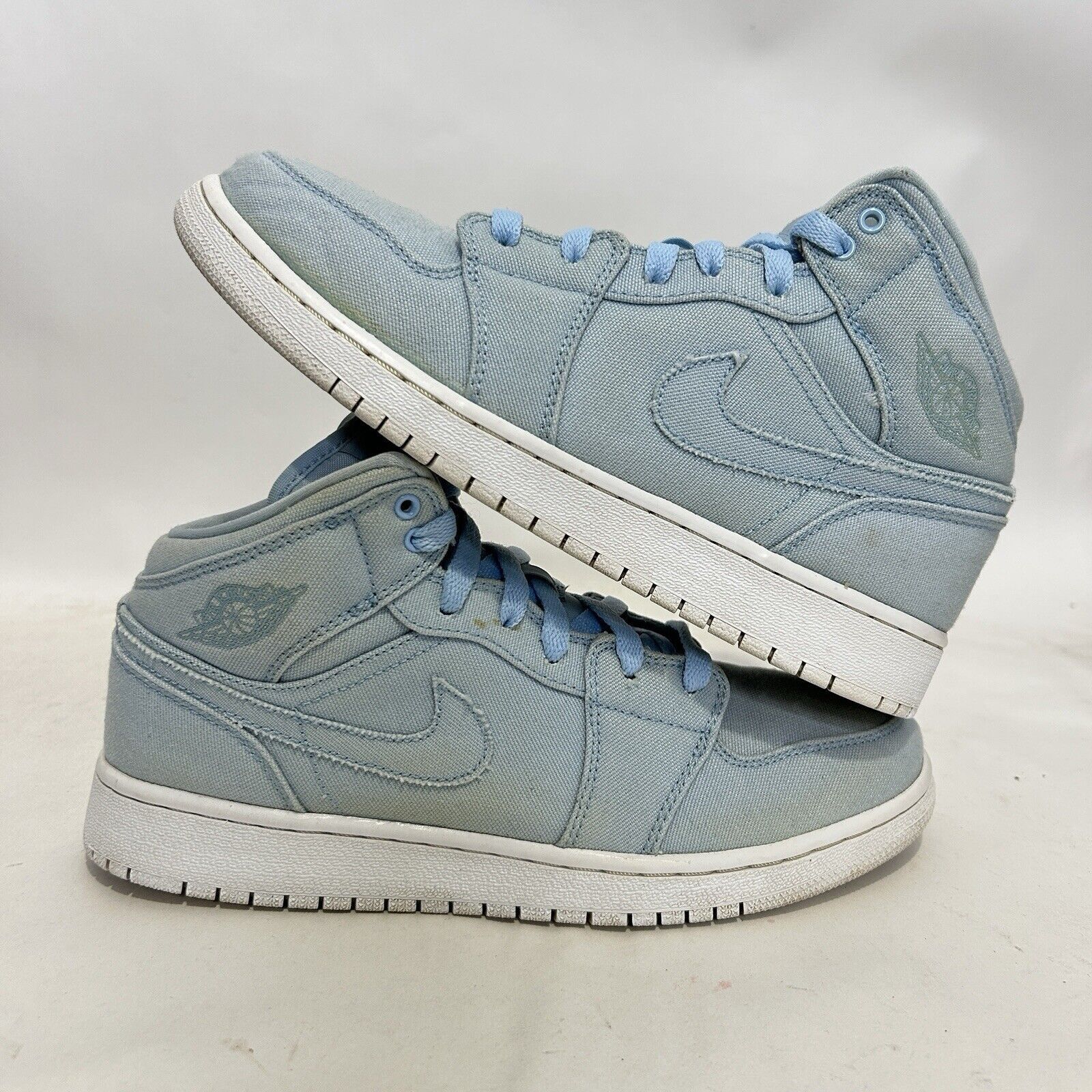 Nike Nike Air Jordan 1 Mid Retro BG “Easter Blue” Size US 8.5 / IT 38.5 - 1 Thumbnail