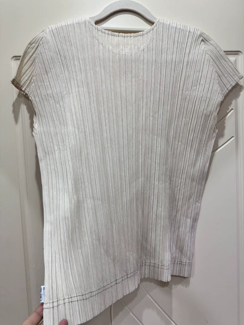 Issey Miyake Issey Miyake Off-white pleated short-sleeved shirt Size L / US 10 / IT 46 - 3 Thumbnail