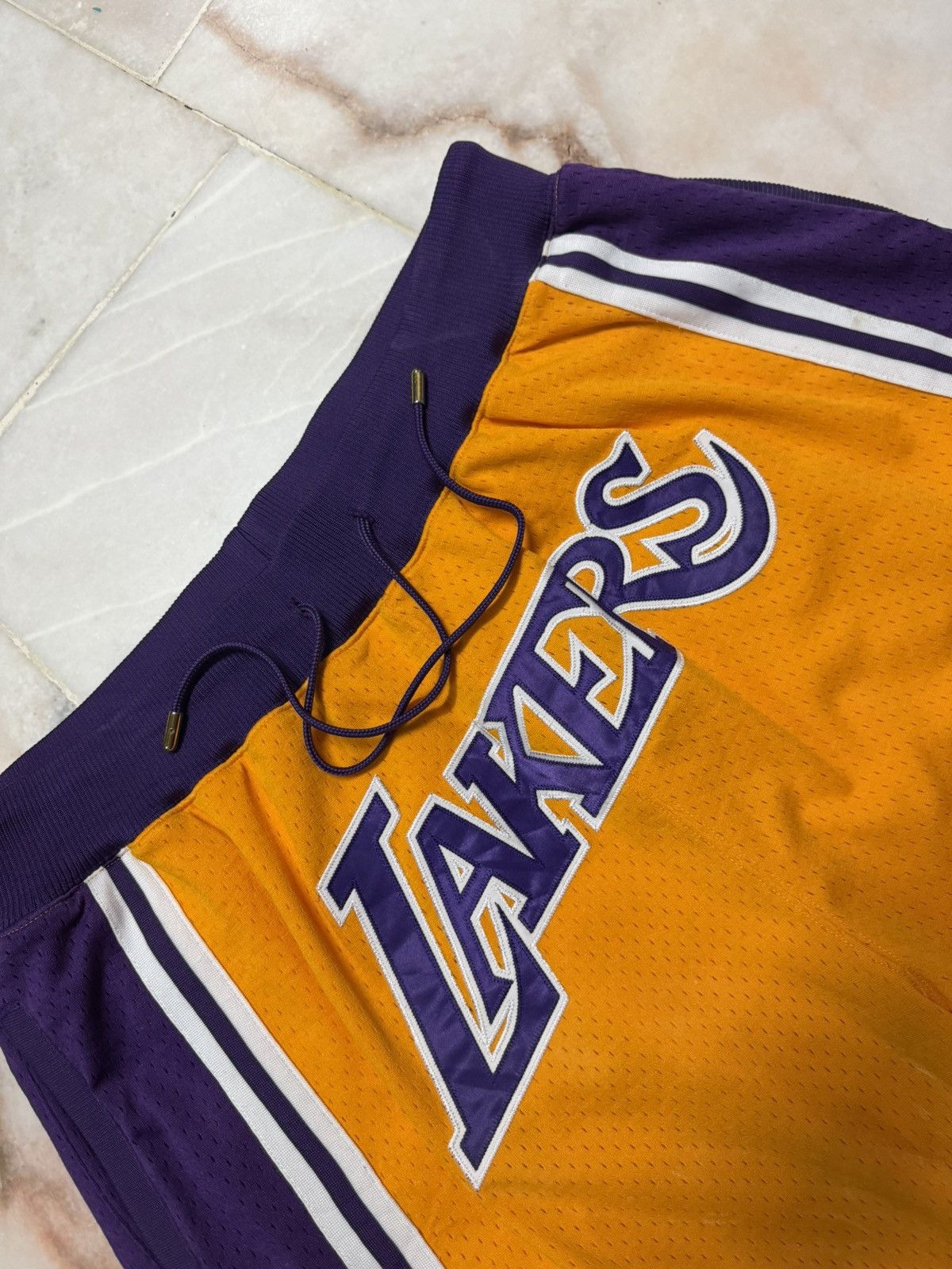NBA 💥JUST x DOM MITCHELL & NESS LAKERS SHORT NBA JERSEY Size US 36 / EU 52 - 6 Thumbnail