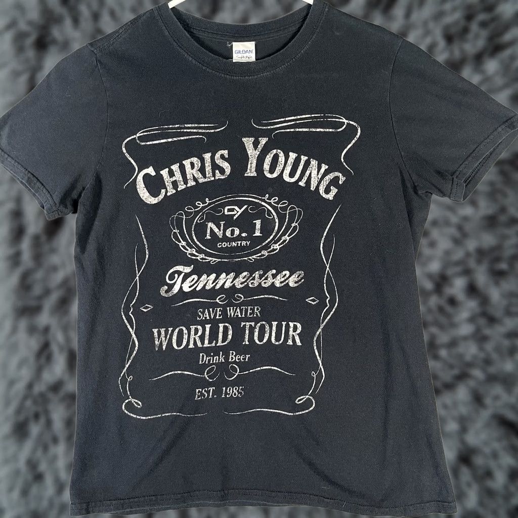 Gildan Chris Young World Tour T Shirt Black Small Gildan Short Sleeve Crew Neck Men’s Regular Size S Vintage Look Size US S / EU 44-46 / 1 - 1 Thumbnail