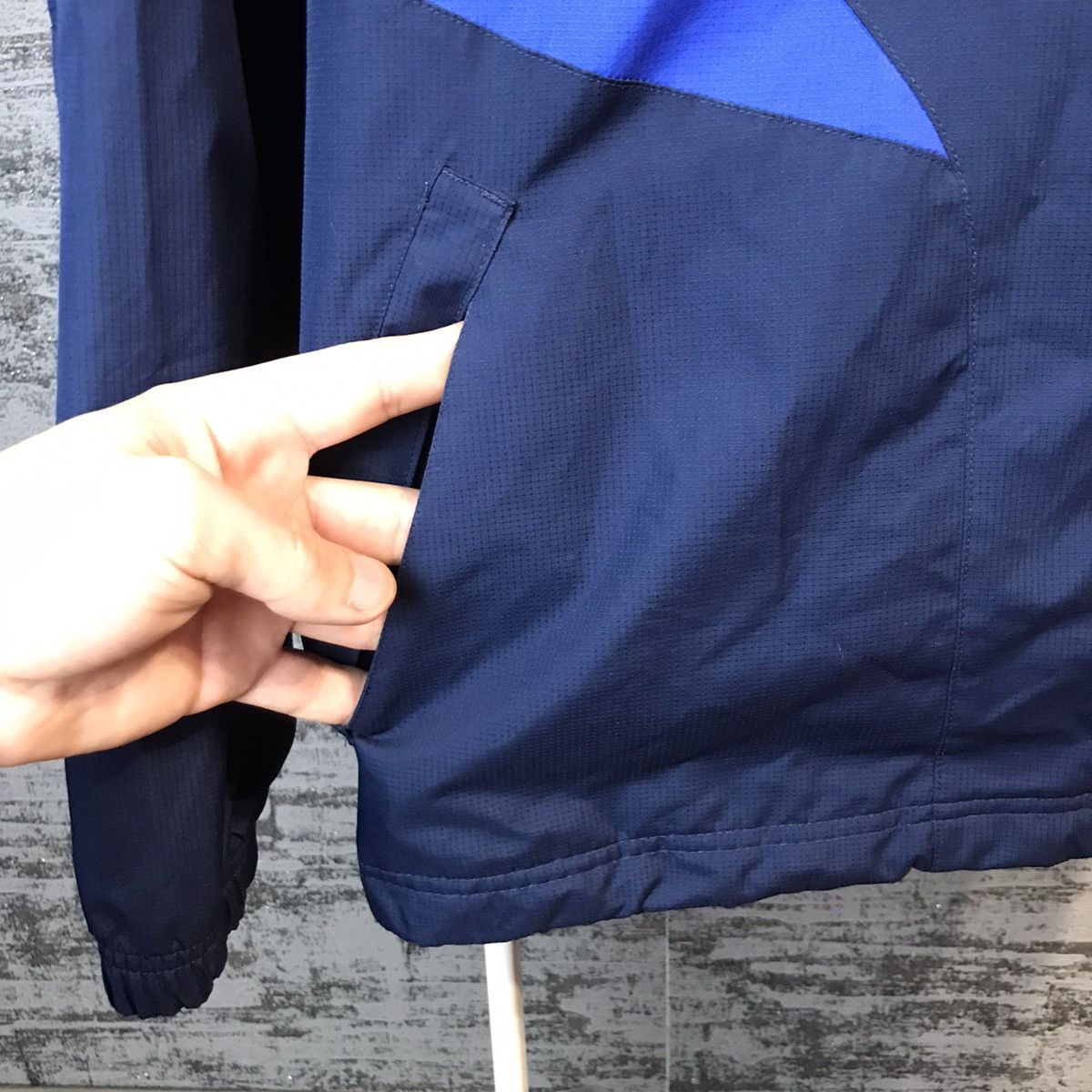 Vintage Vintage Adidas Chelsea Jacket Soccer Jersey Size L/XL Size US L / EU 52-54 / 3 - 4 Thumbnail