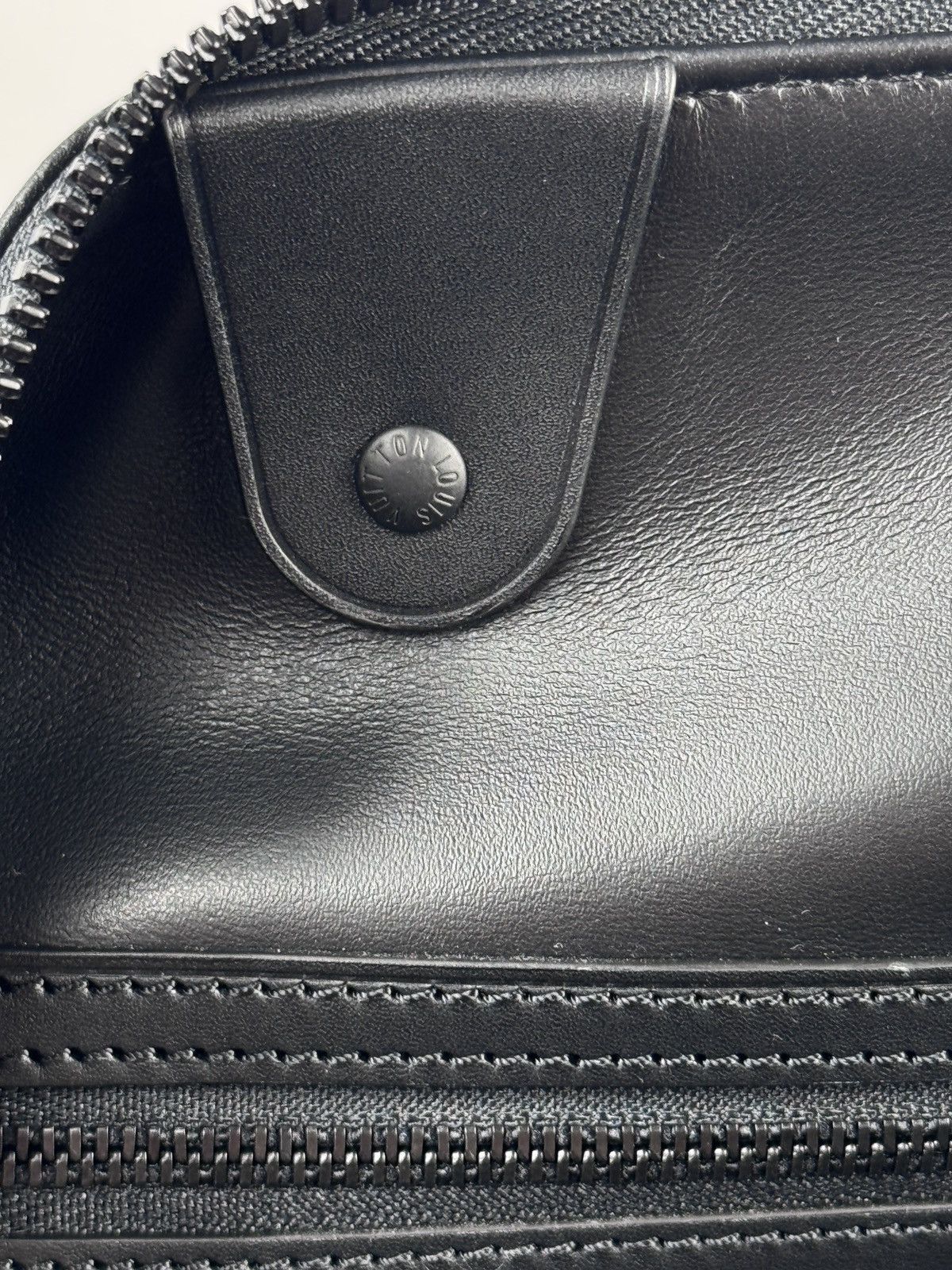 Louis Vuitton SPEEDY 40 JET BLACK DUFFLE BAG M13916 Size ONE SIZE - 13 Thumbnail