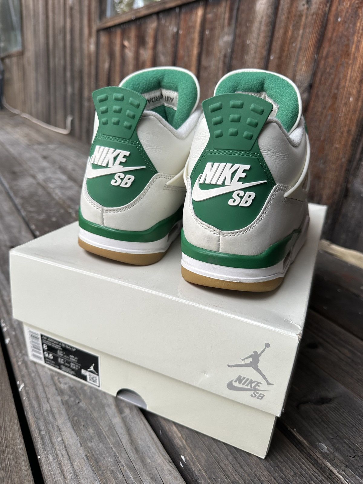 Jordan Brand × Nike Jordan 4 Retro SB Pine Green Size US 8 / EU 41 - 6 Thumbnail