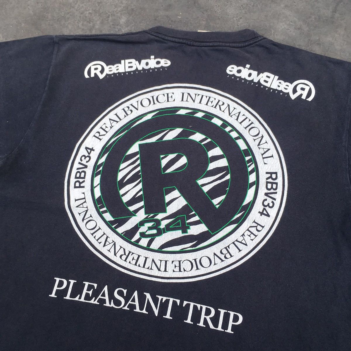 Japanese Brand RARE ‼️ RealBvoice Size US L / EU 52-54 / 3 - 2 Thumbnail