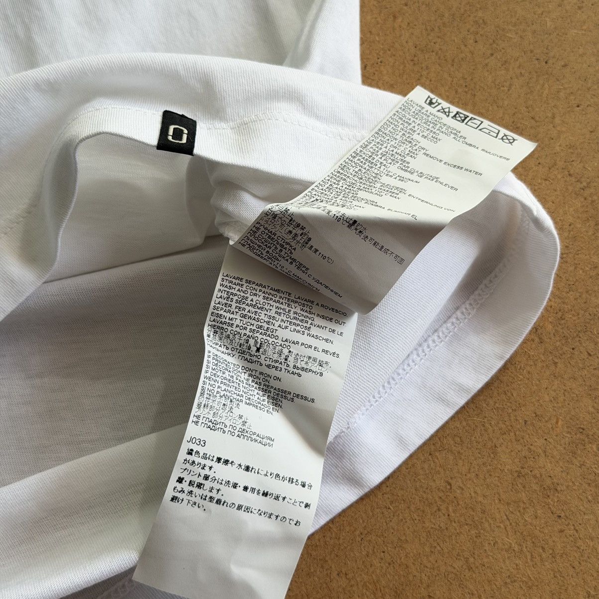 Marc Jacobs Marc Jacobs Upside Down Logo White Tee Size US XL / EU 56 / 4 - 10 Thumbnail
