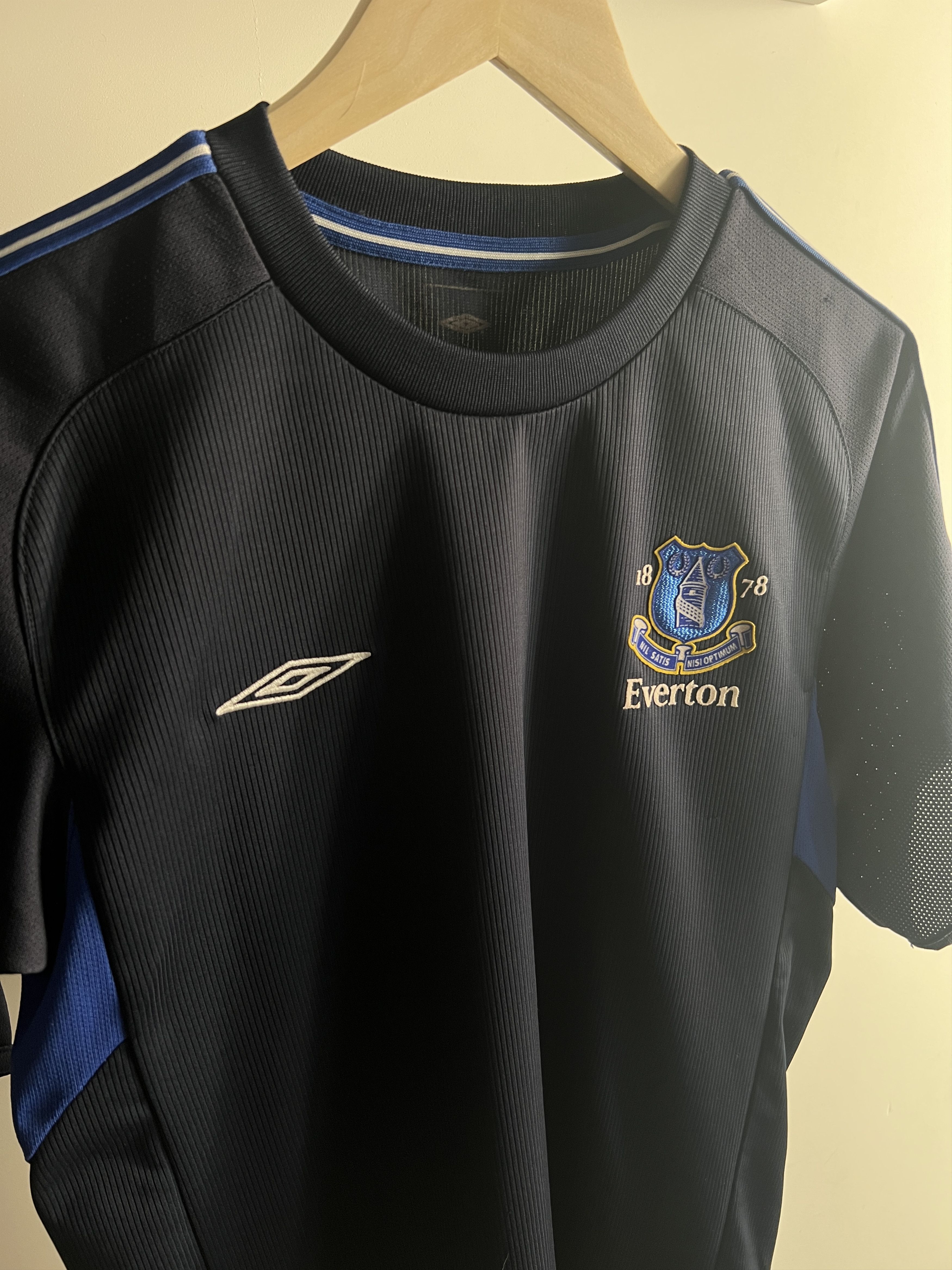 Umbro × Vintage Soccer Jersey Umbro Everton 00s Vintage Training Size US S / EU 44-46 / 1 - 5 Thumbnail