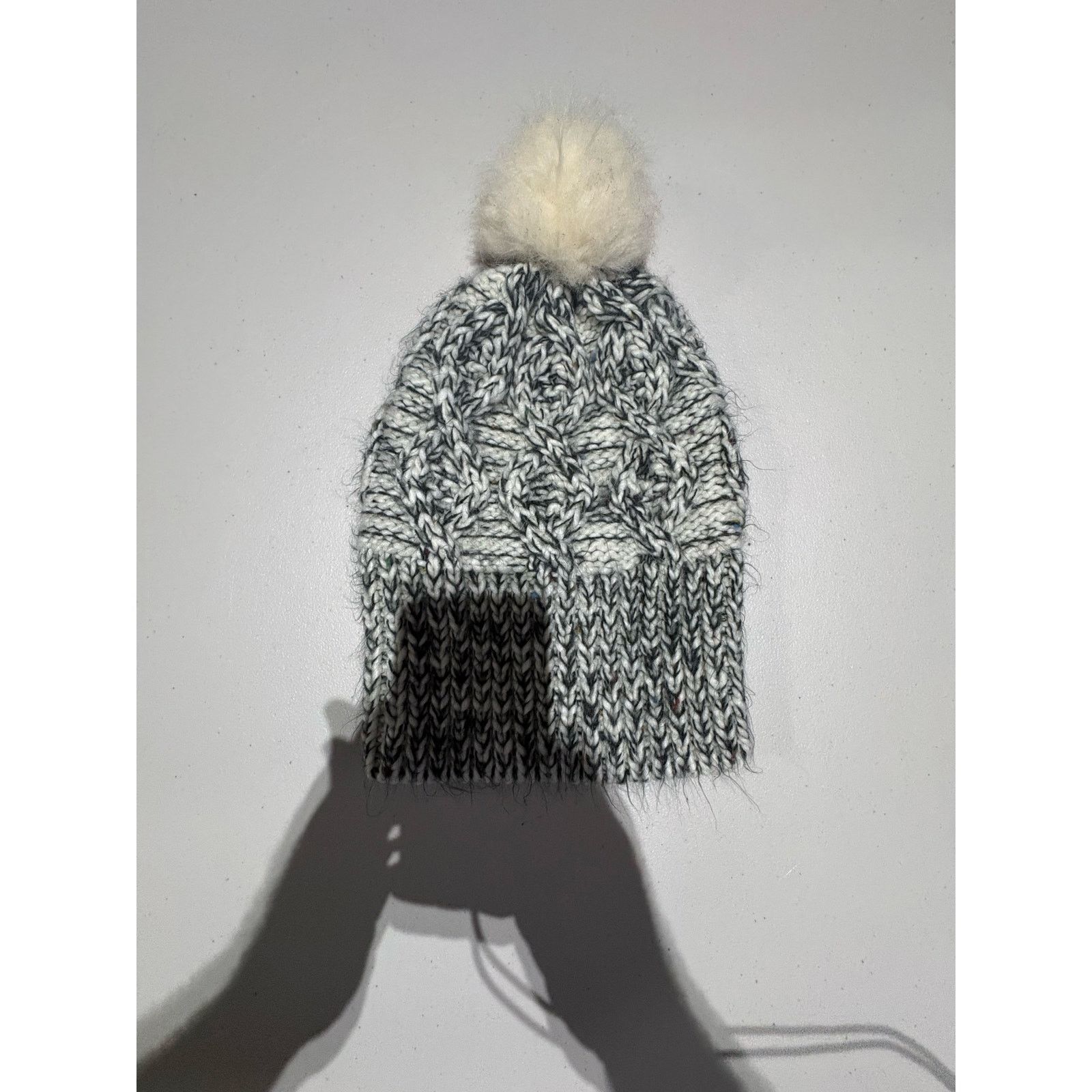 Loft LOFT Womens Gray Cable Knit Pom Beanie Hat Winter One Size Size ONE SIZE - 4 Thumbnail