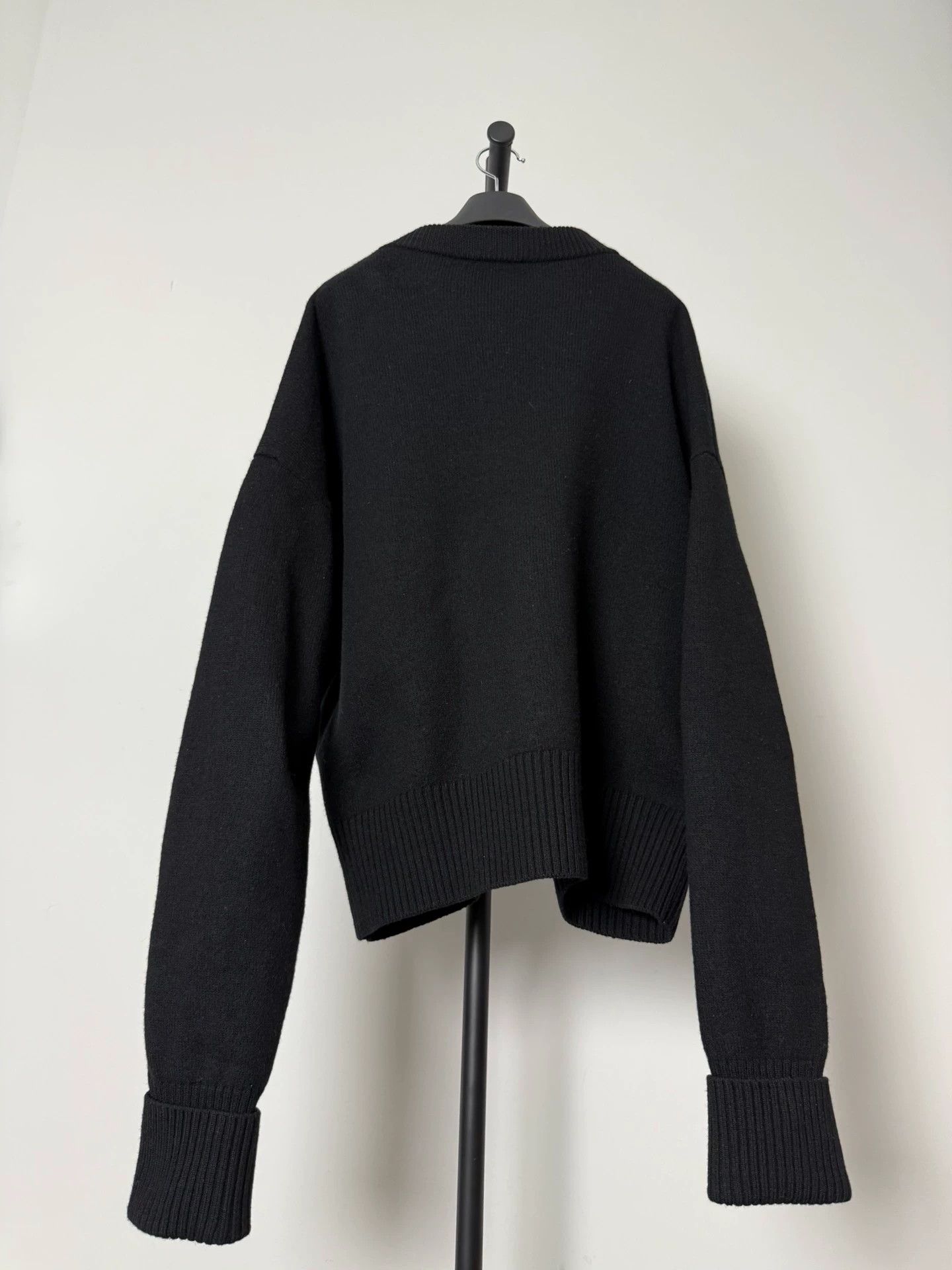 Other Ami Paris Black Wool Knit Heart Logo V-Neck Cardigan Sweater Size L / US 10 / IT 46 - 2 Thumbnail