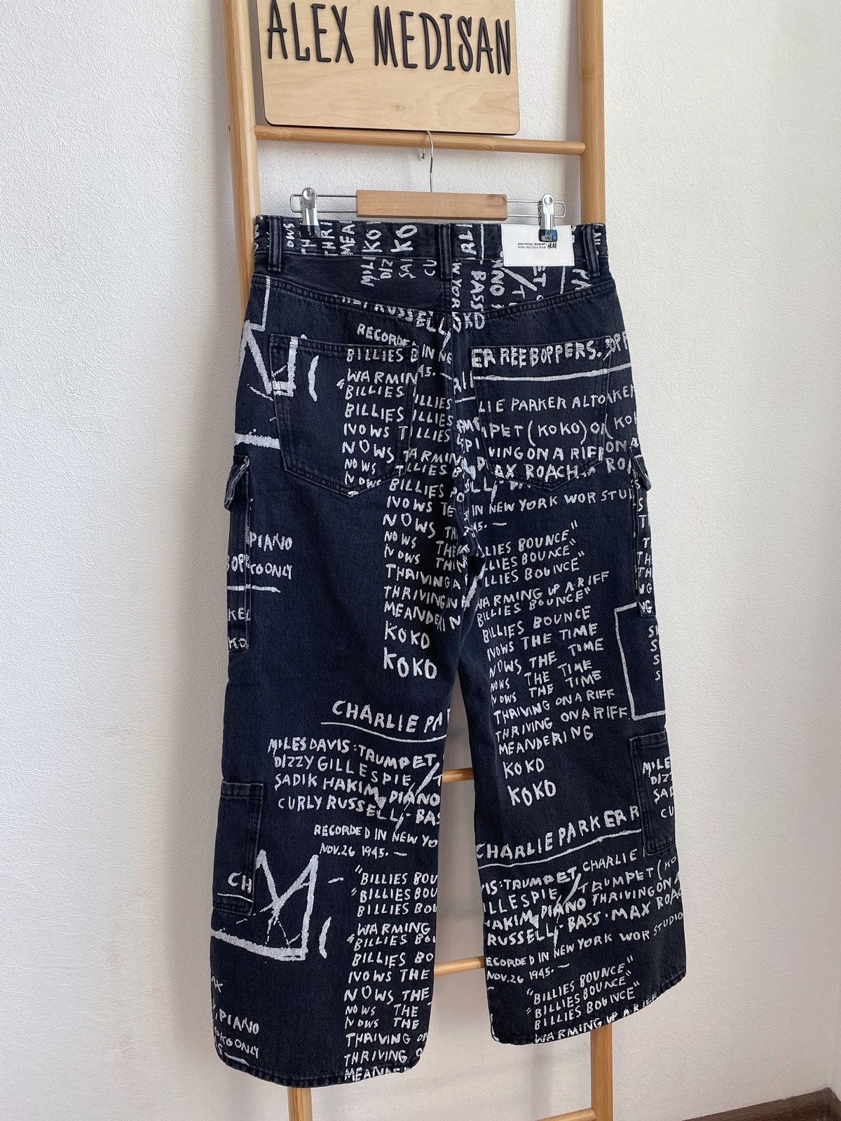 H&M × Jean-Michel Basquiat × Who Decides War Who Decides War Baggy denim jeans H&M x Basquiat x Ev&Tela Size US 32 / EU 48 - 15 Thumbnail