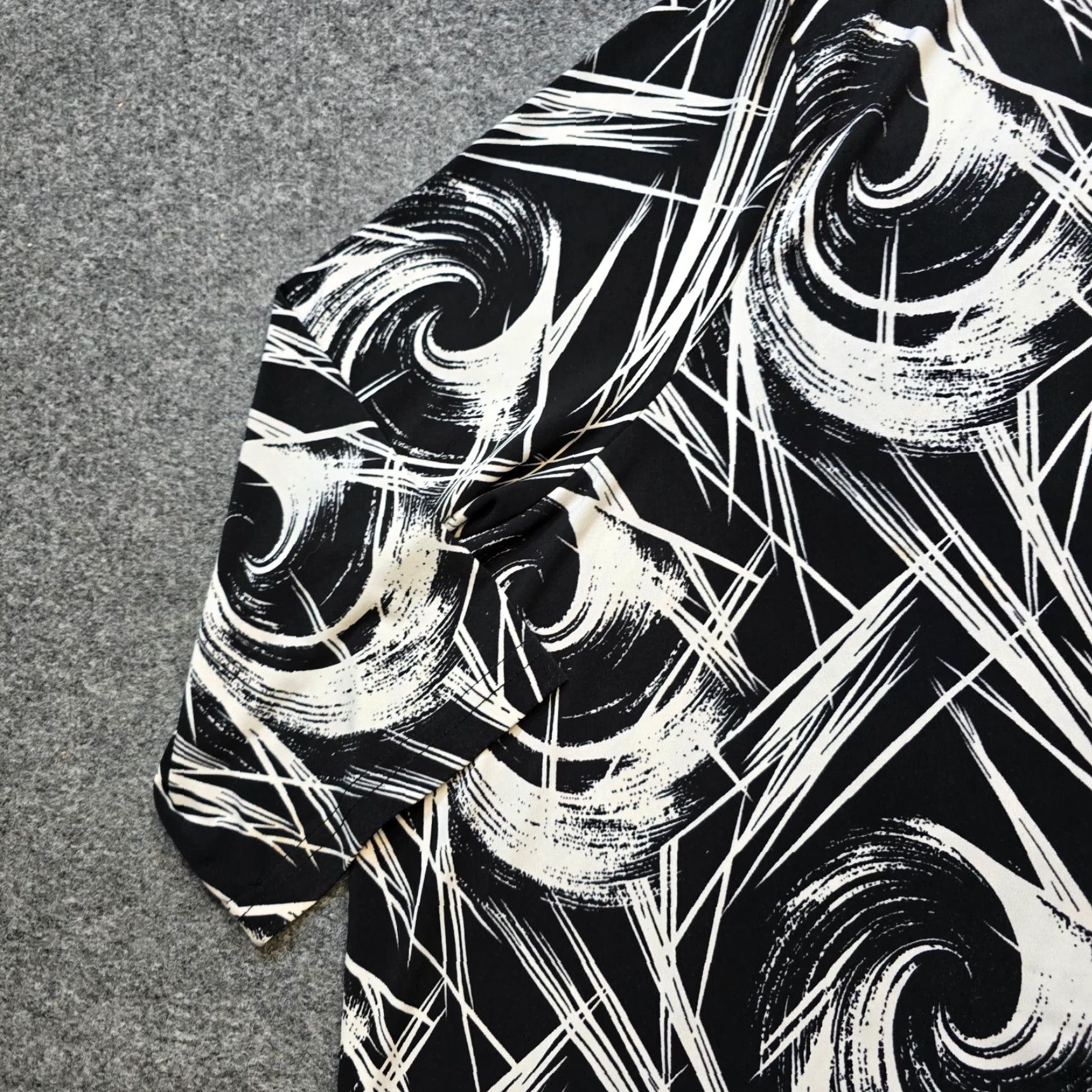 Vintage VINTAGE Ulla Popken Top Womens 32 Black Artsy Abstract 3/4 Sleeve Casual Shirt Womens Plus 32 Black Art Theme Stretch Size XXS / US 00 / IT 34 - 4 Thumbnail