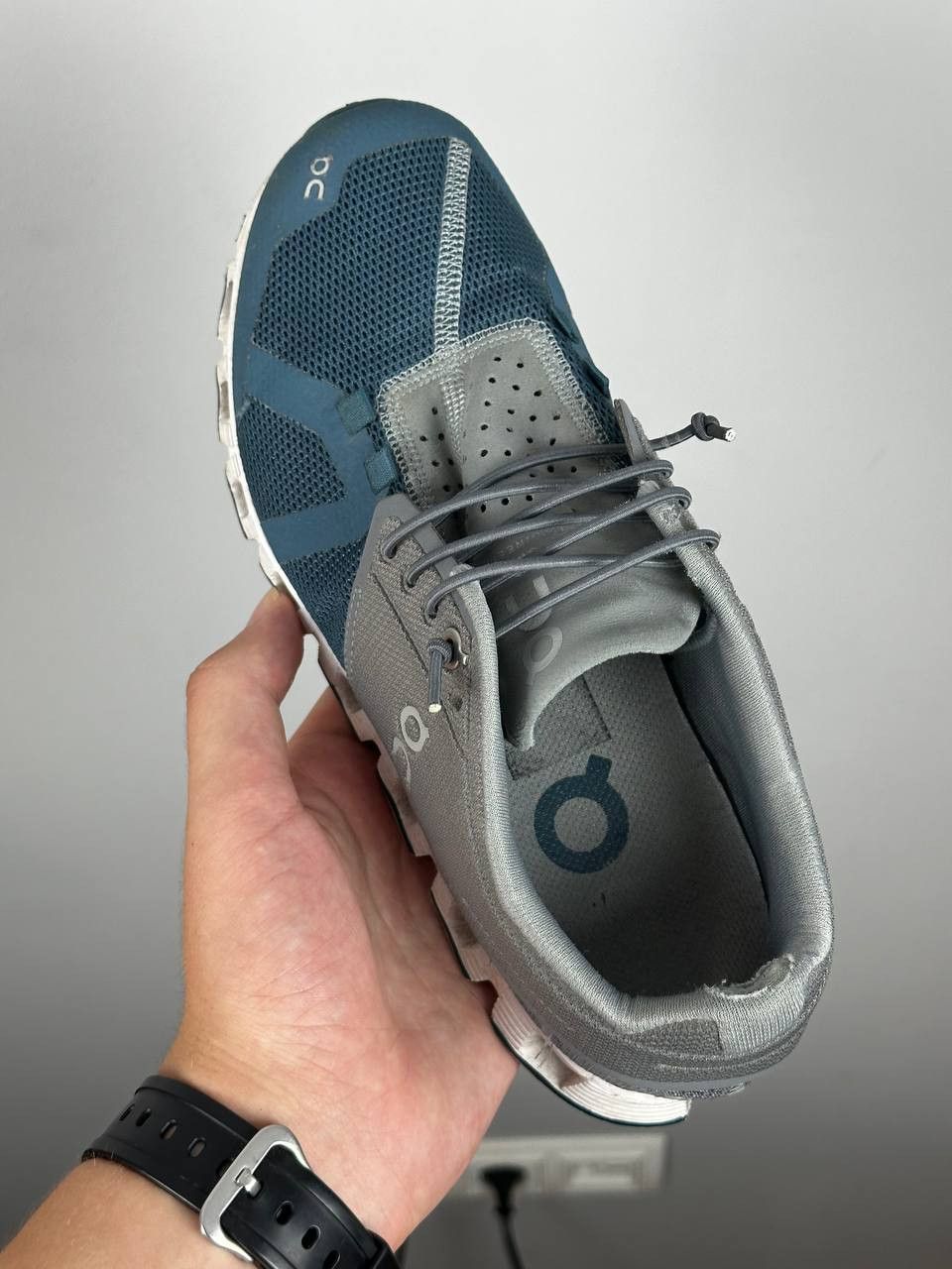On ON Running Run On Cloud Swish LOW Top Sneakers Size US 8 / IT 38 - 3 Thumbnail