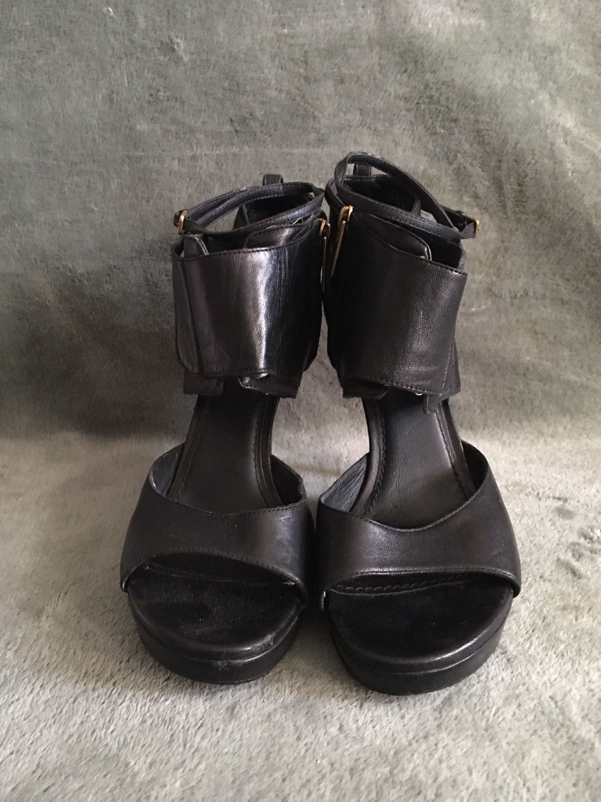 Yves Saint Laurent Yves Saint Laurent Black Leather Heels Platform Booties 39.5 Size US 9.5 / IT 39.5 - 6 Thumbnail