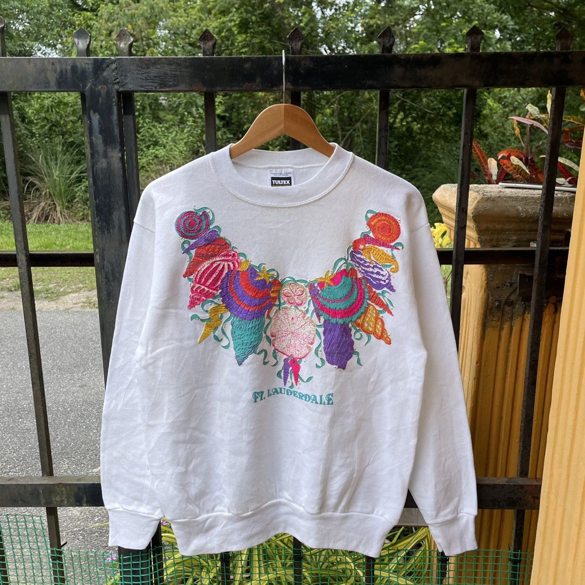 Tultex × Vintage 🔥Vintage 90s Tultex Motive Flower Sweatshirts Size US S / EU 44-46 / 1 - 1 Thumbnail