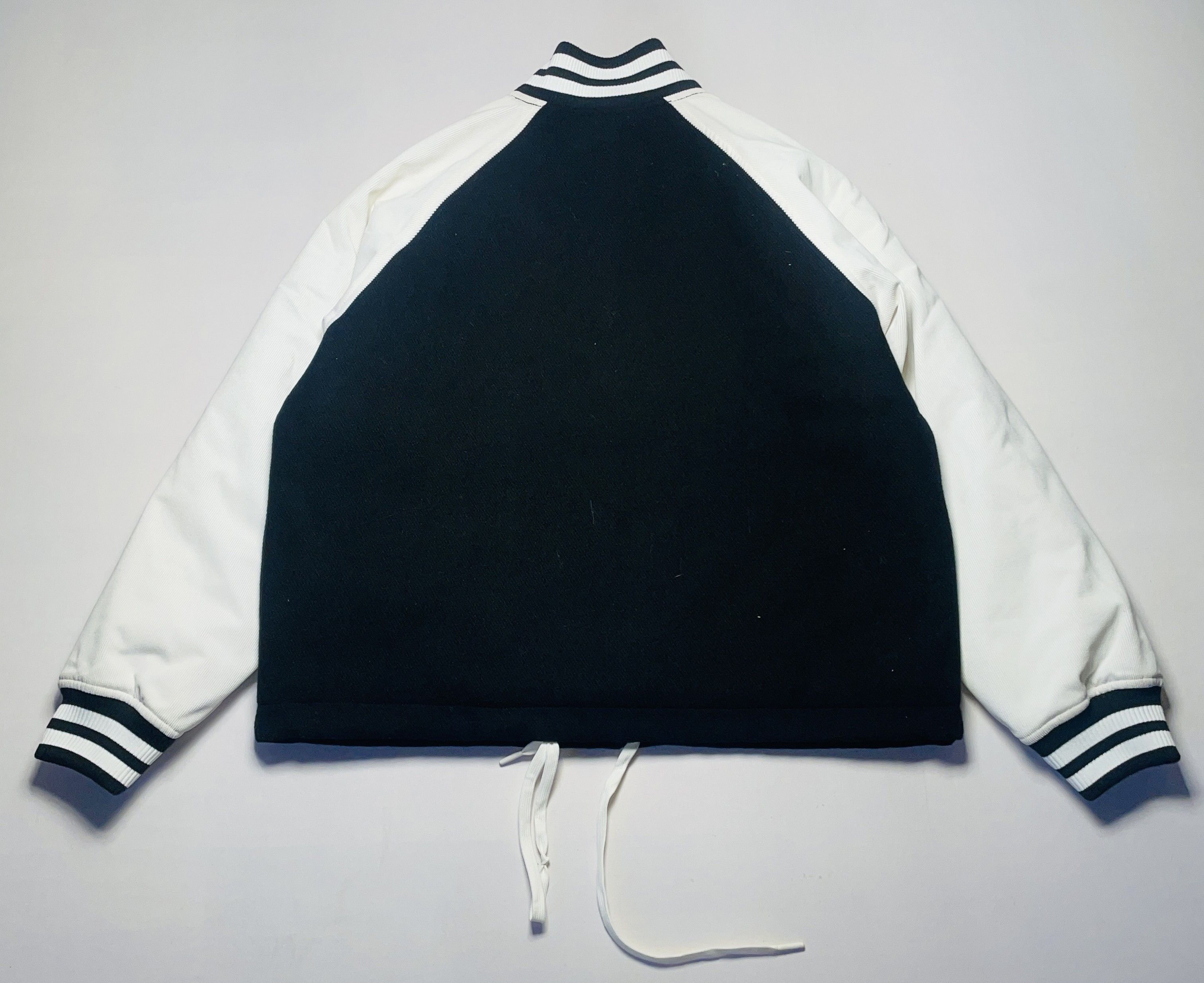 Tommy Jeans 🧥 99,90€ – Tommy Jeans Bomberjacke schwarz/weiß Gr.M Size US M / EU 48-50 / 2 - 3 Thumbnail