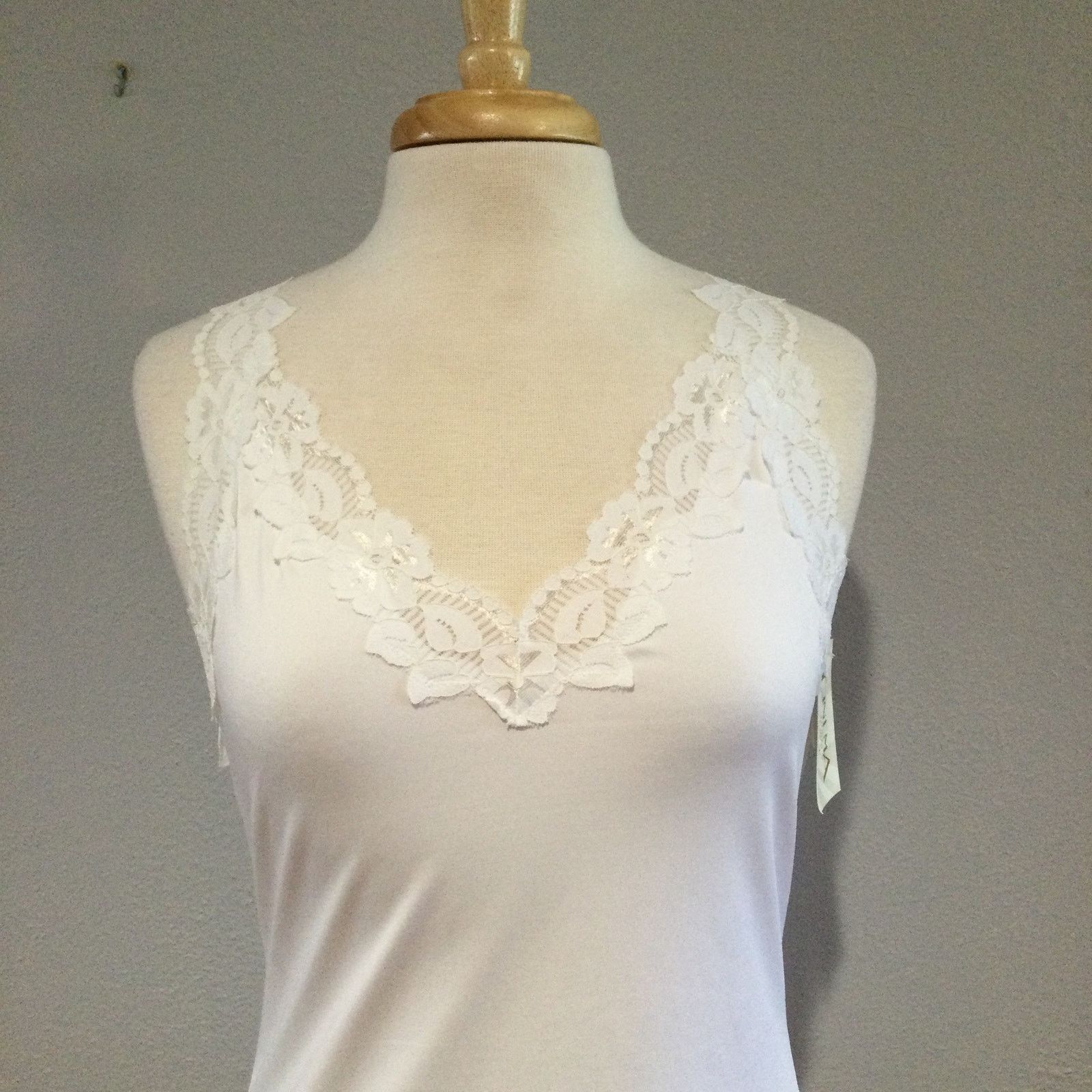Other Cinema Etoile Lace Trimmed Sleeveless V-Neck Tank Size M NWT Size M / US 6-8 / IT 42-44 - 2 Thumbnail